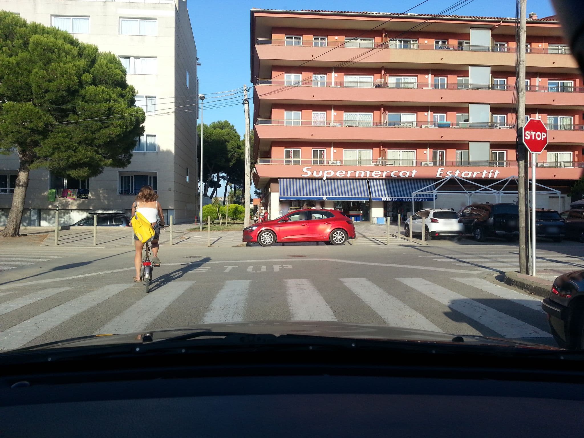 Street view near RVhotels Apartamentos la Pineda, l'Estartit — © mapnrw (CC BY-SA · Mapillary)