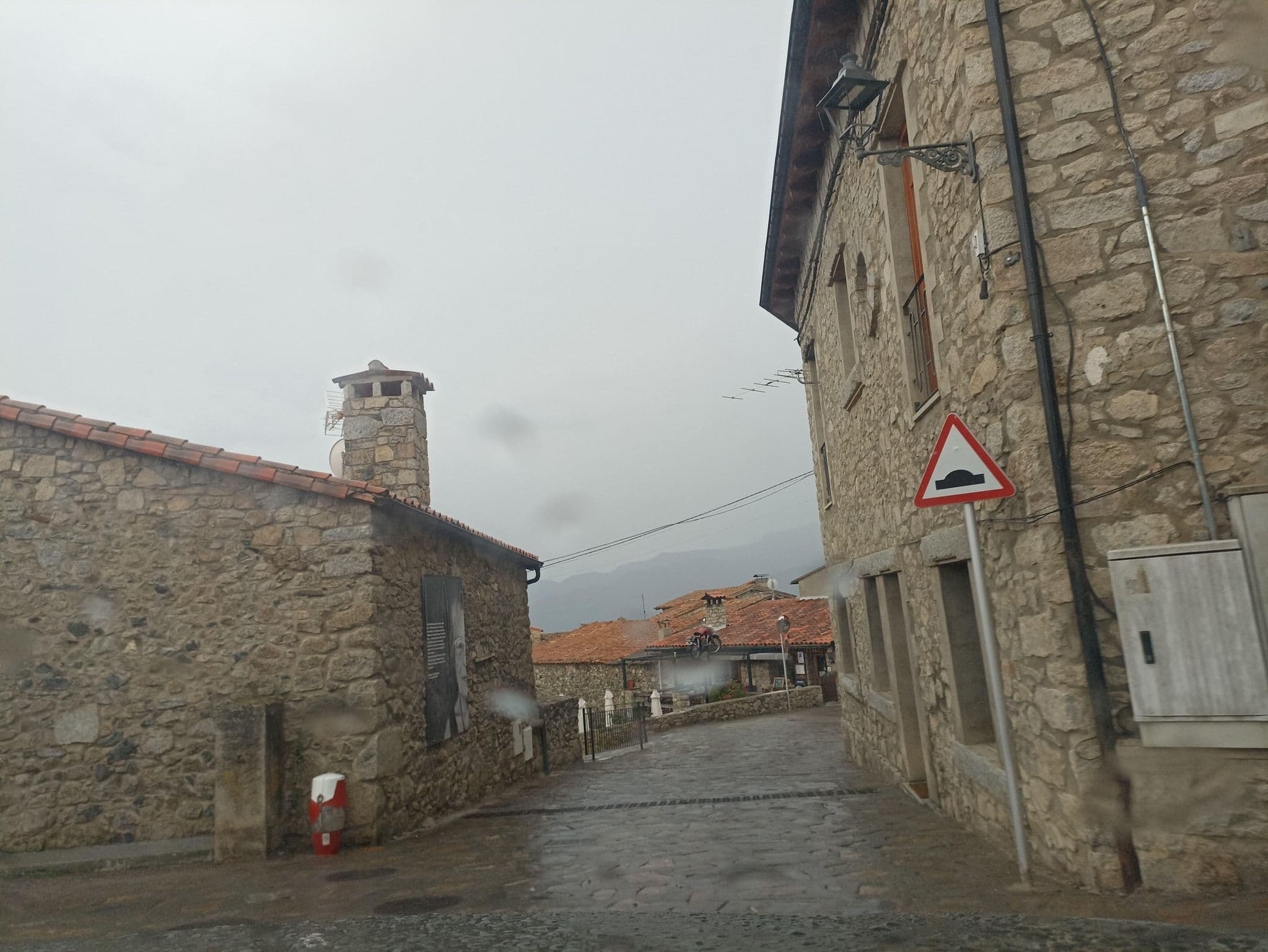 Street view near Ca l'Isidret, Toloriu — © toniserra (CC BY-SA · Mapillary)