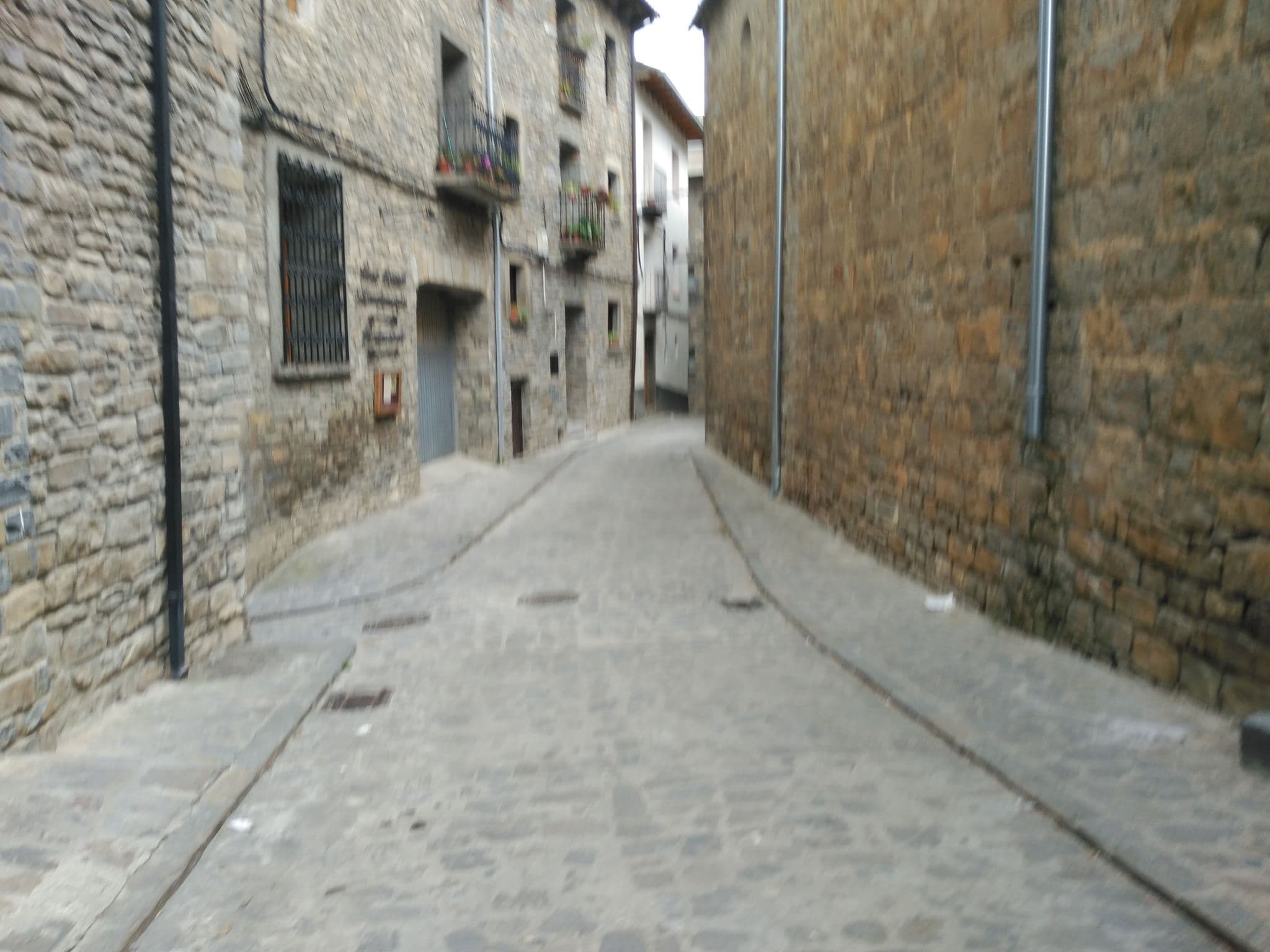 Street view near Casa Gistau, Aínsa — © dgerveno (CC BY-SA · Mapillary)
