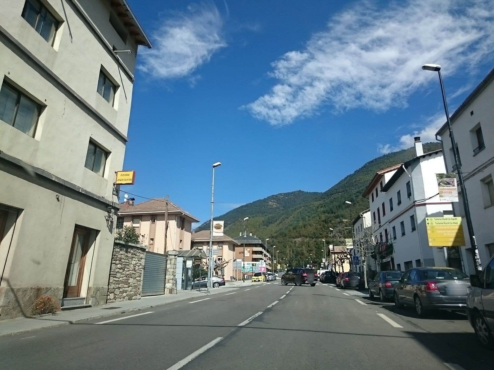 Street view near Borda de Calvera, el Pont de Suert — © yopaseopor (CC BY-SA · Mapillary)