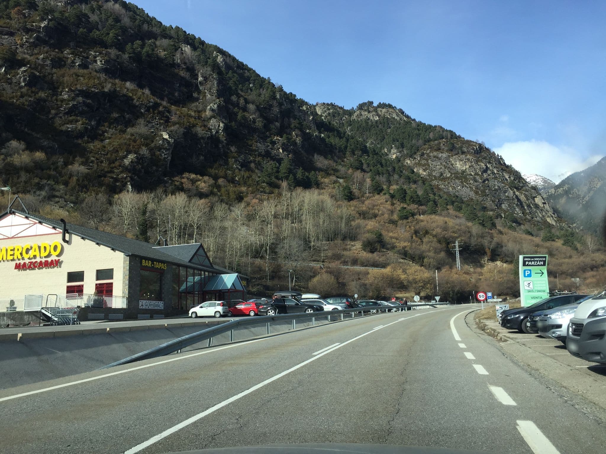 Street view near Casa Escuela Mondot, Benasque — © pgiraud (CC BY-SA · Mapillary)