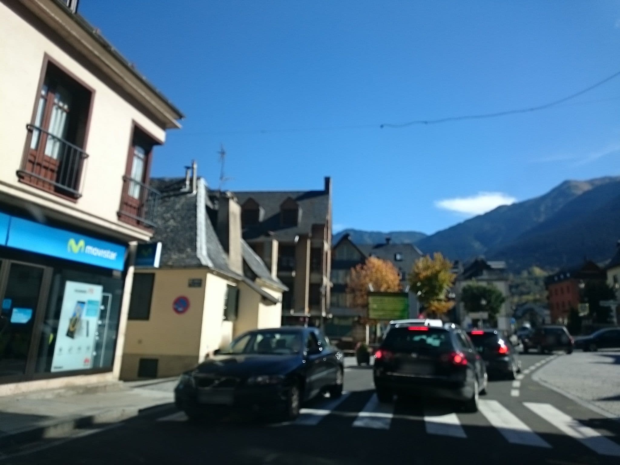 Street view near Apartamentos Serrano, Vielha — © yopaseopor (CC BY-SA · Mapillary)