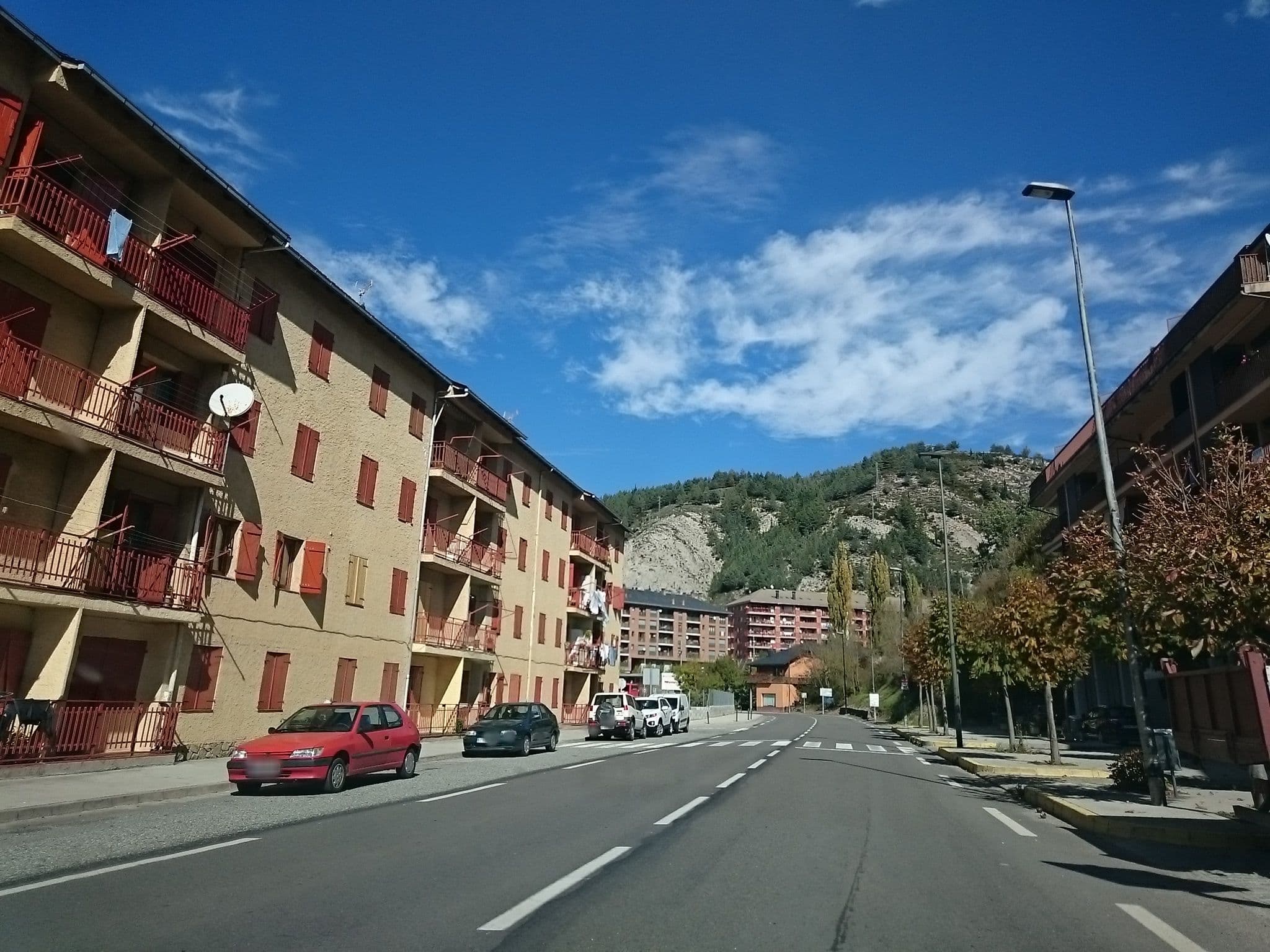 Street view near La Faiada, el Pont de Suert — © yopaseopor (CC BY-SA · Mapillary)