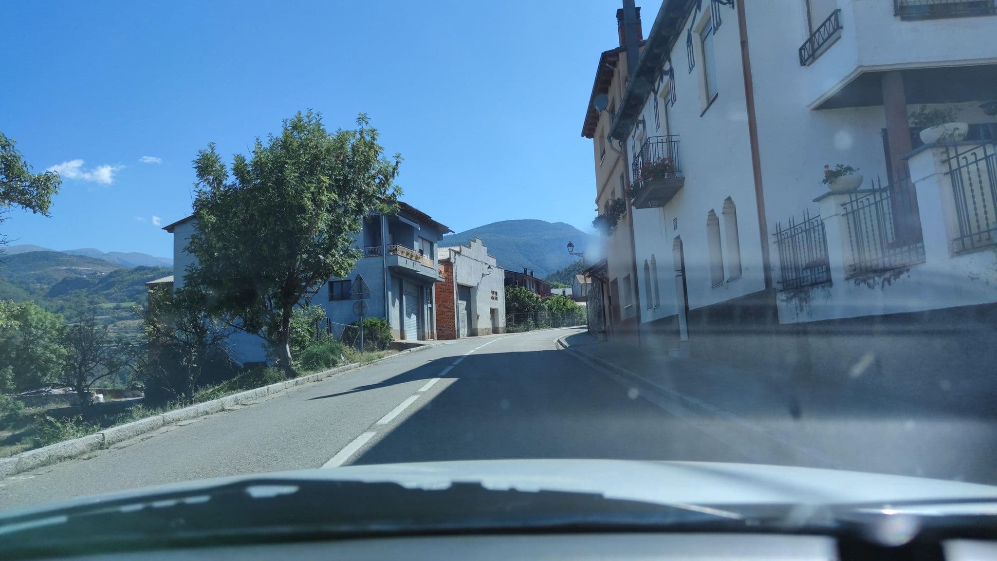 Street view near Apartaments Cal Pujol, Alàs i Cerc — © _I_ (CC BY-SA · Mapillary)