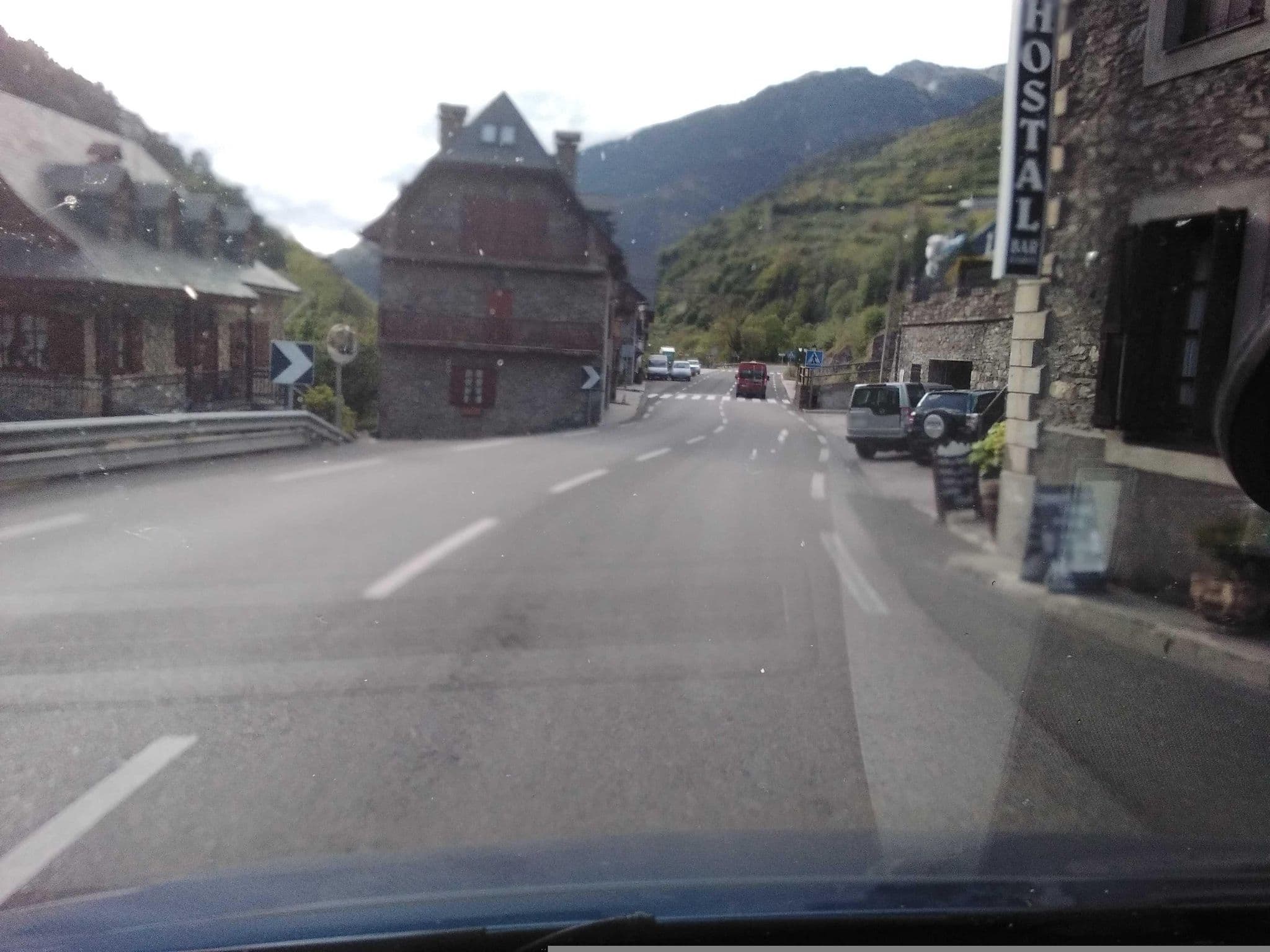 Street view near Alojamiento Rural Ostau Era Nheuada, Vielha — © mprins (CC BY-SA · Mapillary)