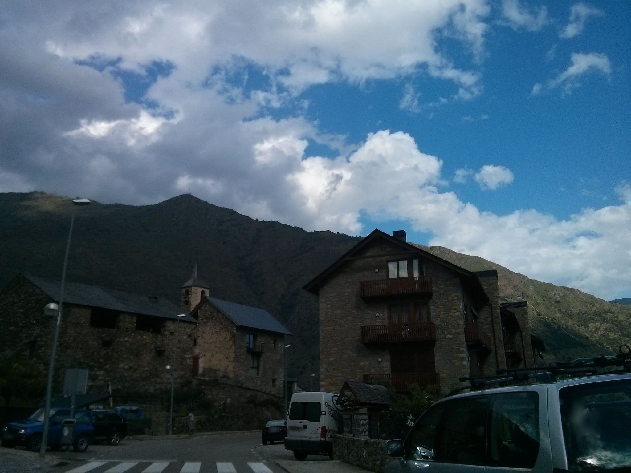 Street view near Apartaments la Bonaigua, Sort — © pstng (CC BY-SA · Mapillary)