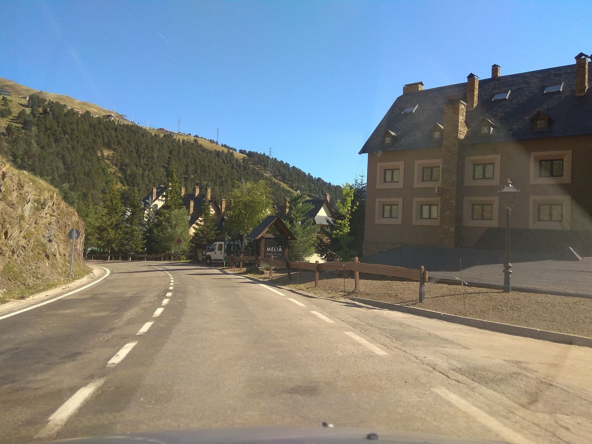 Street view near Melia Royal Tanau, Vielha — © familiapicarol (CC BY-SA · Mapillary)