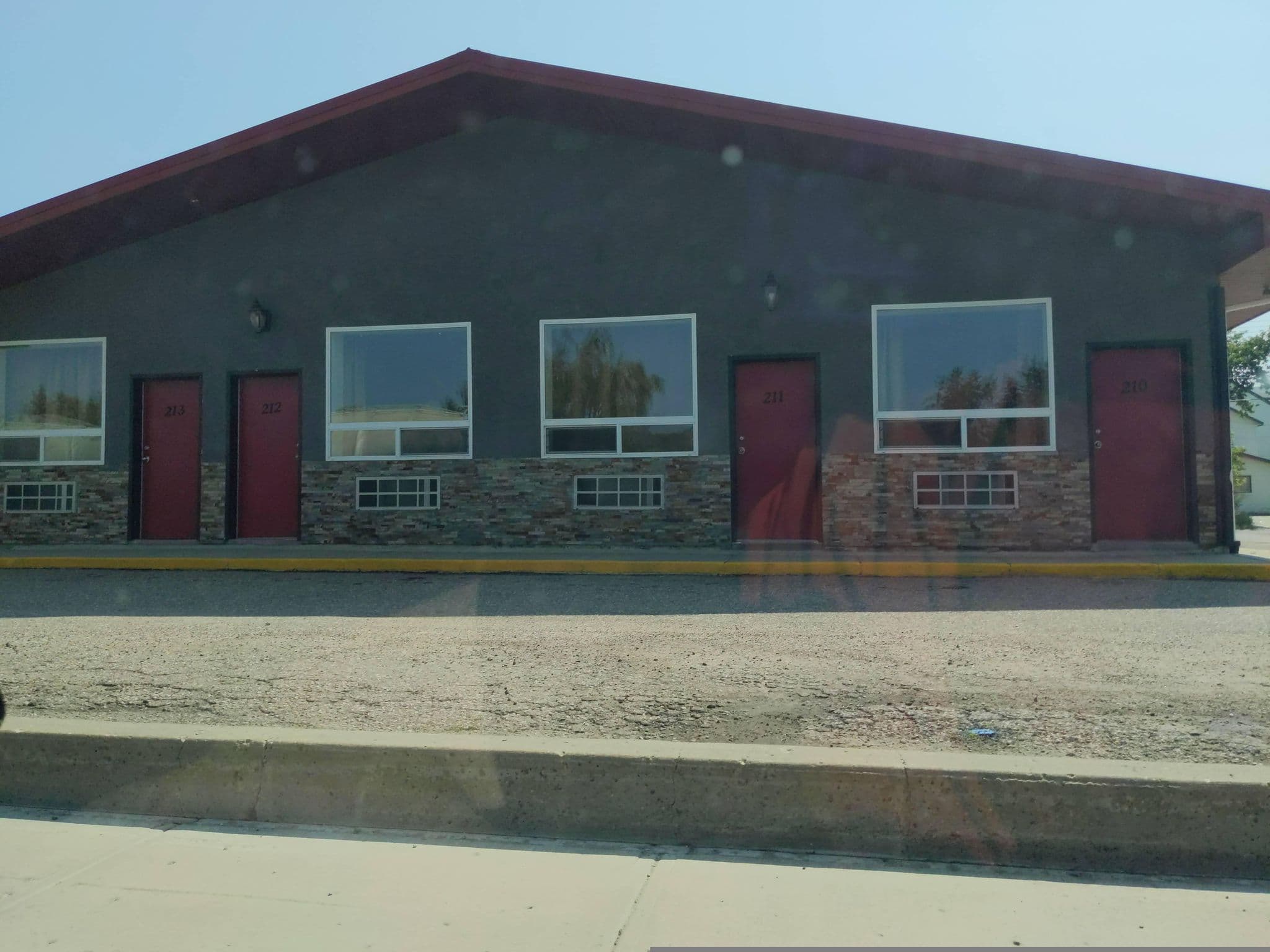 Street view near Trailside Inn, Lloydminster — © christopherius (CC BY-SA · Mapillary)