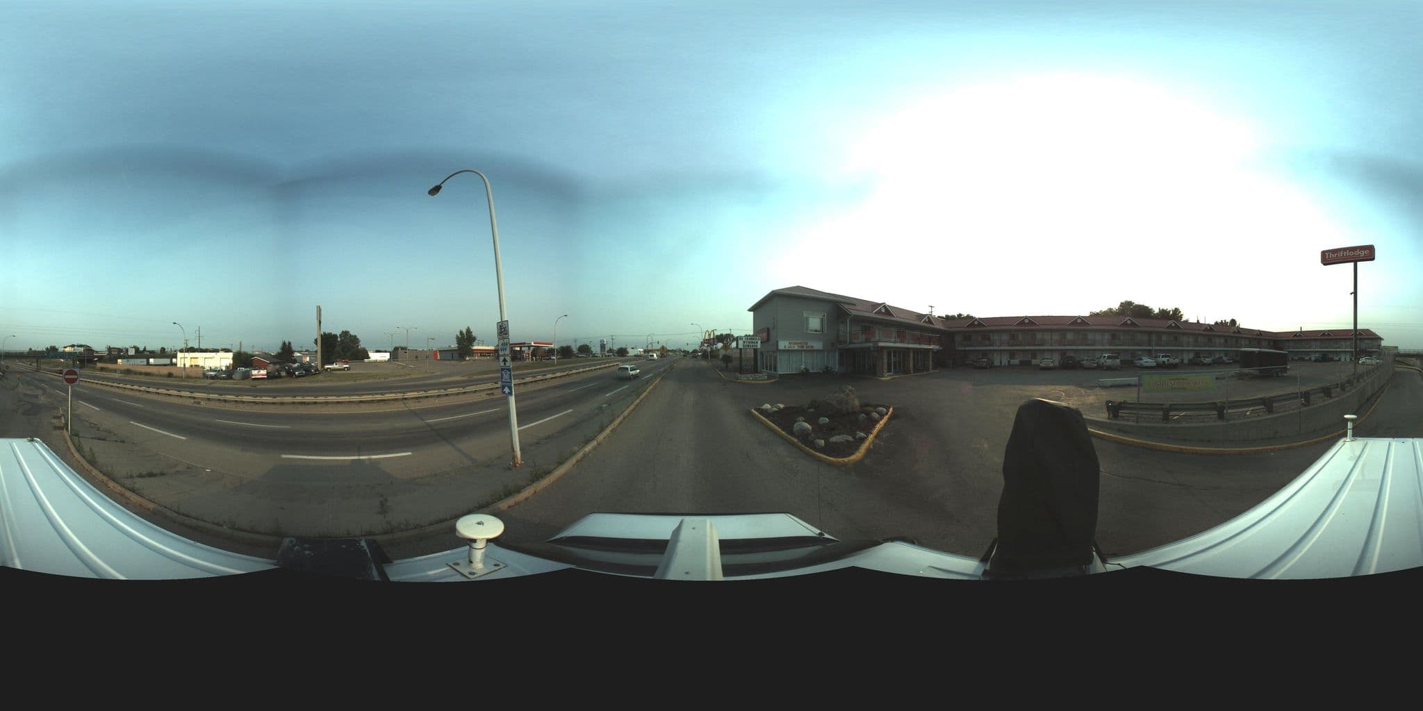 Street view near Thriftlodge Saskatoon, Caswell Hill — © sbailey (CC BY-SA · Mapillary)
