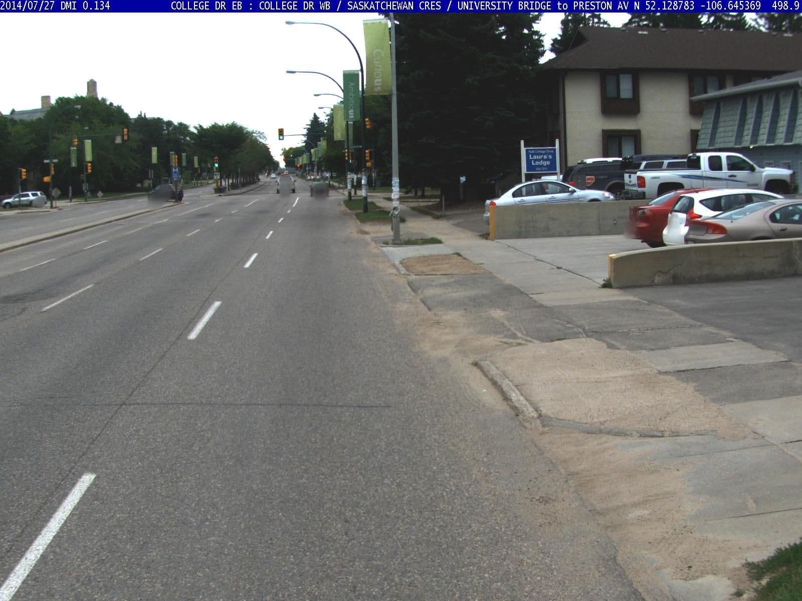 Street view near College Drive Lodge, Varsity View — © sbailey (CC BY-SA · Mapillary)