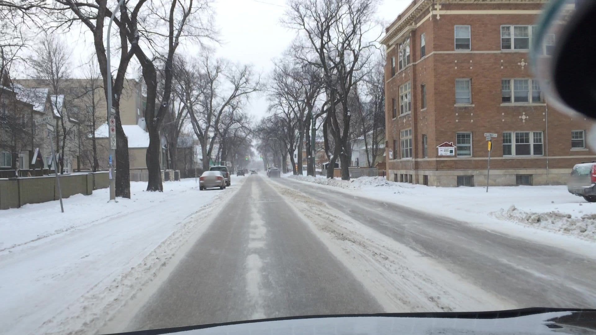 Street view near Backpackers Guest House International, Winnipeg — © lvl5 (CC BY-SA · Mapillary)