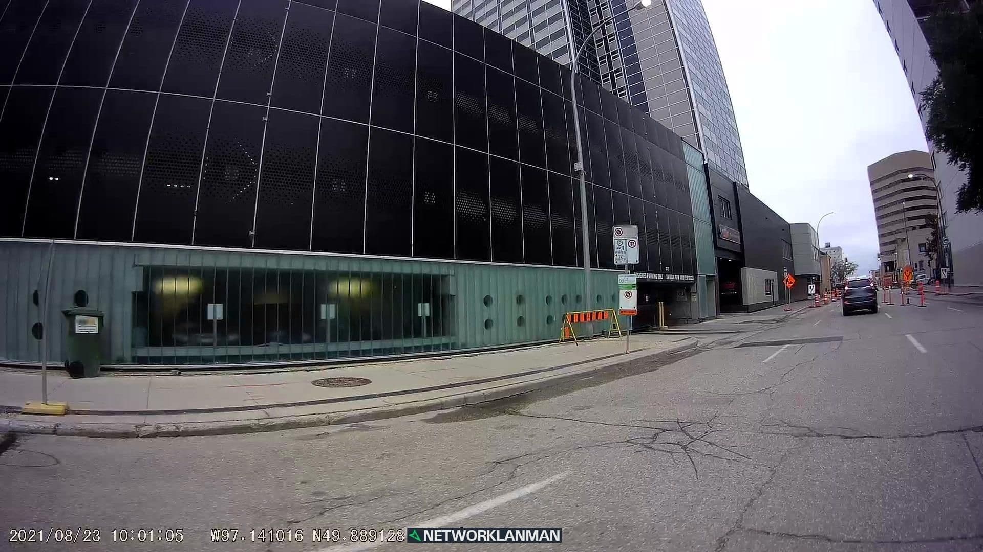 Street view near Sheraton Winnipeg Hotel, Winnipeg — © networklanman (CC BY-SA · Mapillary)