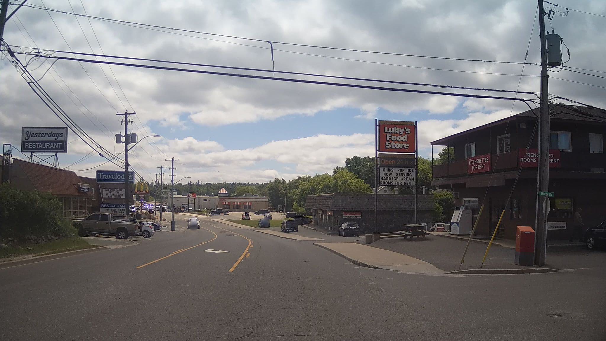 Street view near Selah Motel, Kenora — © rps333 (CC BY-SA · Mapillary)