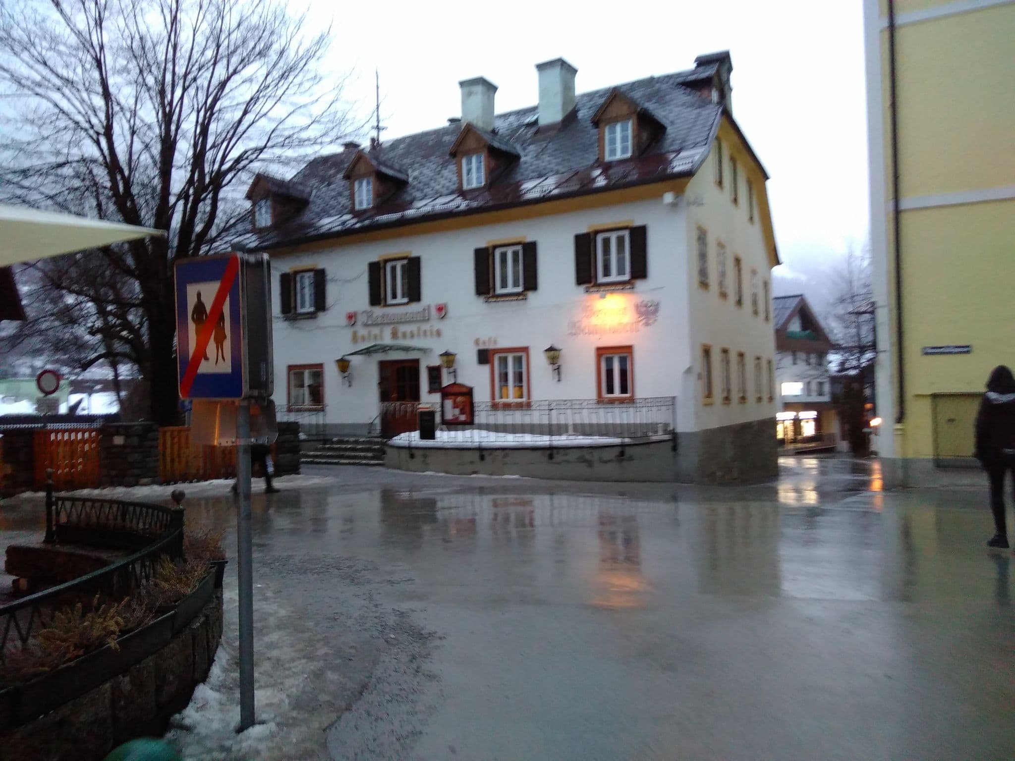 Street view near Hotel Austria, Bad Hofgastein — © zuse (CC BY-SA · Mapillary)