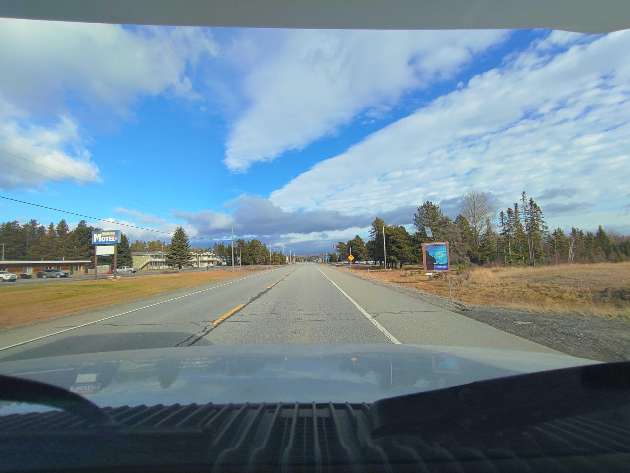 Street view near Beaver Motel, Nipigon — © kibour (CC BY-SA · Mapillary)