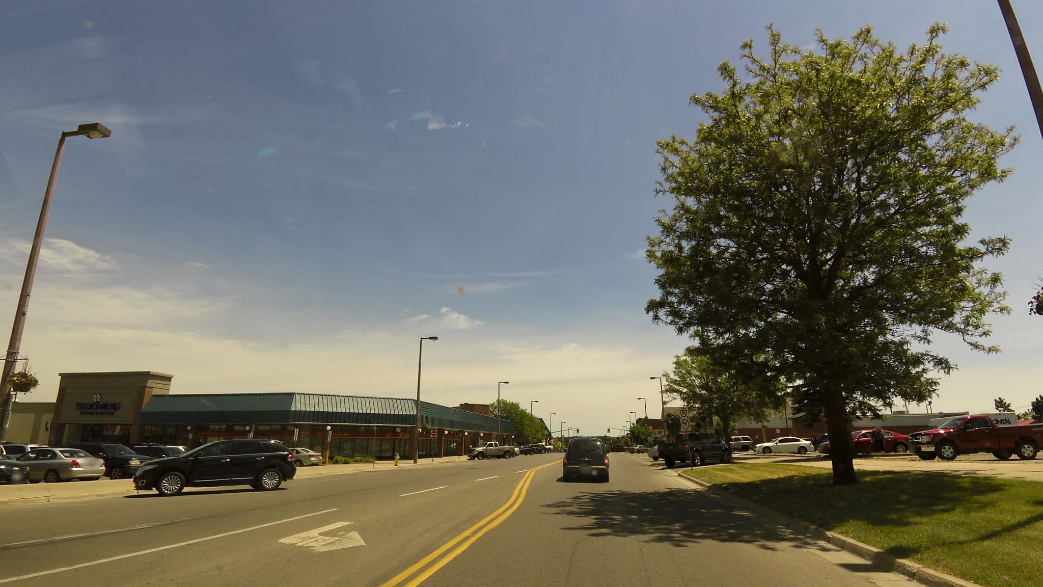 Street view near Imperial Hotel, Tillsonburg — © bootprint (CC BY-SA · Mapillary)