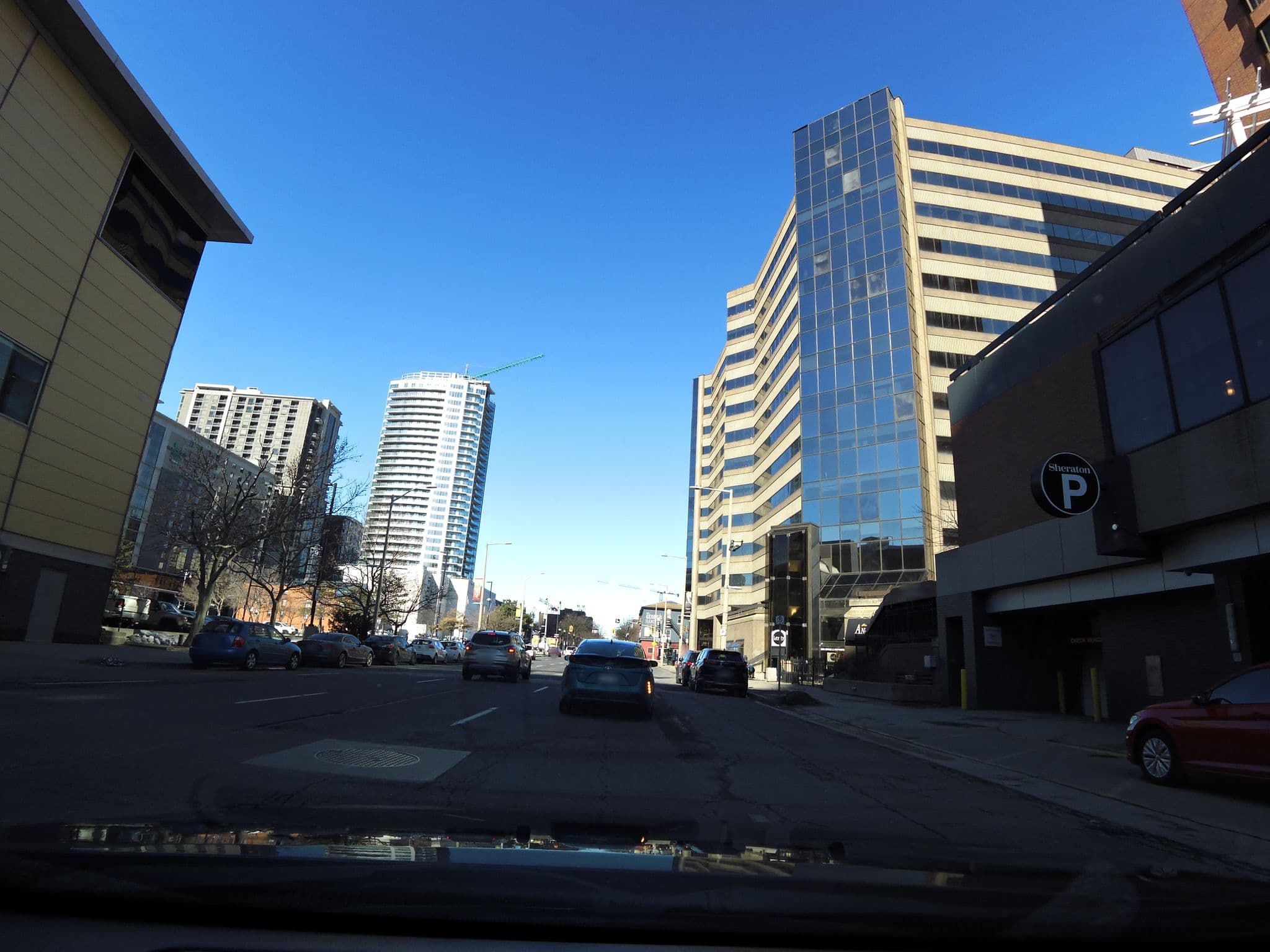 Street view near Sheraton Hamilton Hotel, Hamilton — © kevo (CC BY-SA · Mapillary)