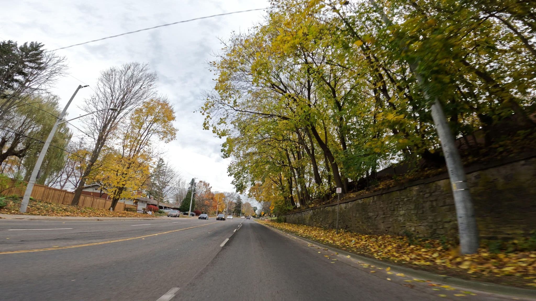Street view near Glenwood Bed & Breakfast, Ancaster — © kyy0602 (CC BY-SA · Mapillary)