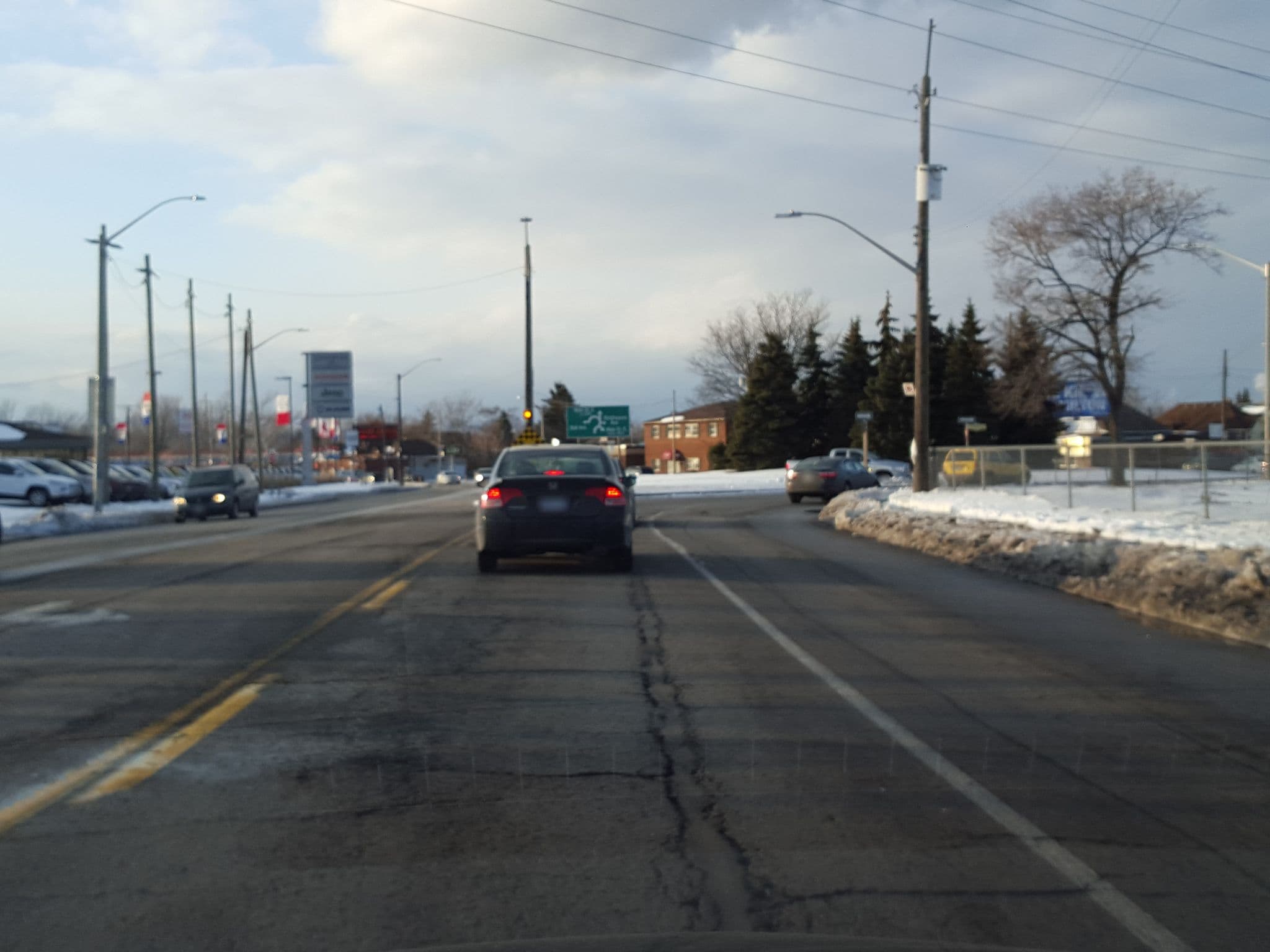 Street view near Bay Street Motel, Stoney Creek — © kevo (CC BY-SA · Mapillary)
