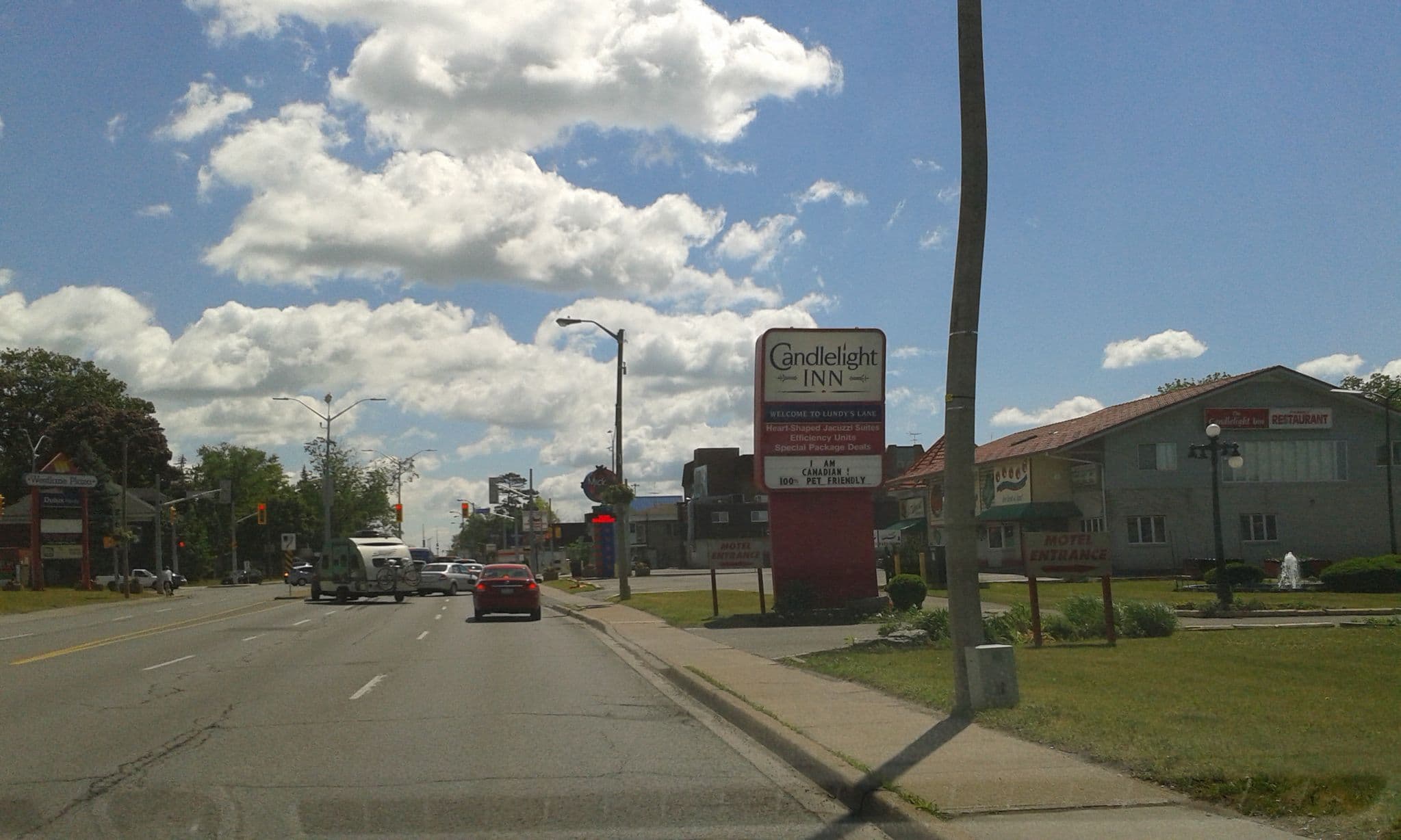 Street view near Flamingo Motor Inn, Niagara Falls — © thetornado76 (CC BY-SA · Mapillary)