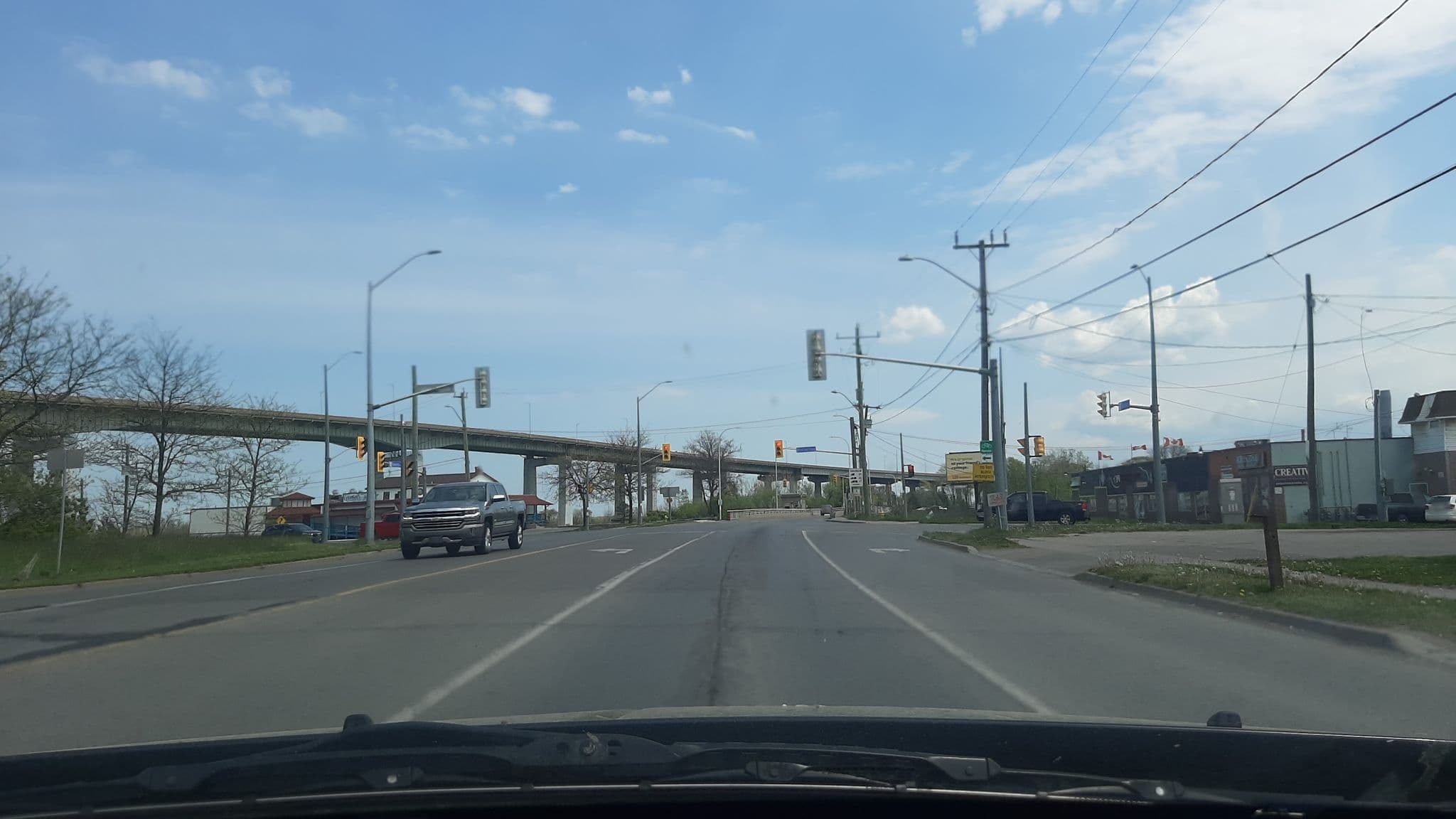 Street view near Junction Motel, St. Catharines — © spotnein (CC BY-SA · Mapillary)