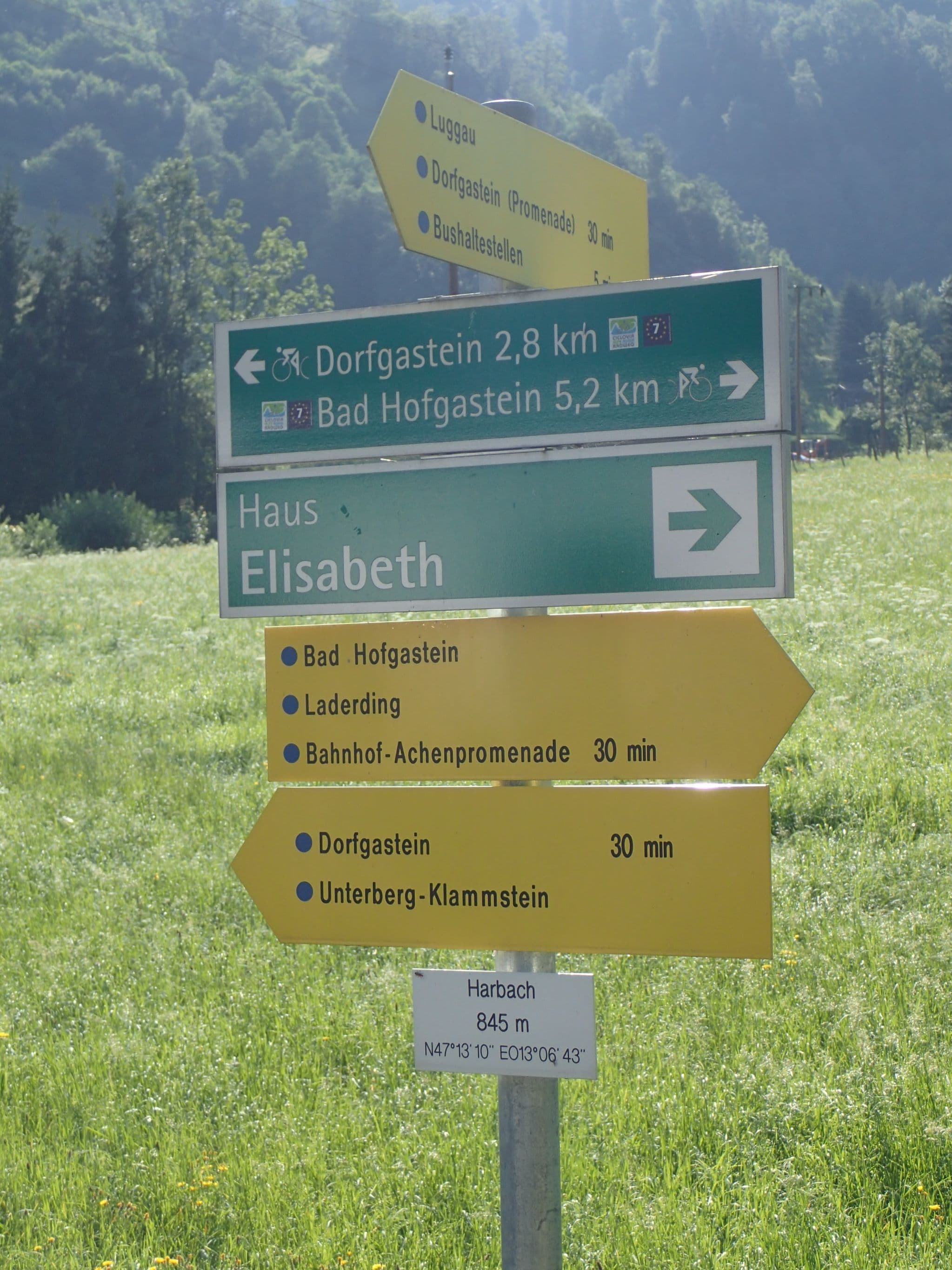 Street view near Landhaus Primosch, Bad Hofgastein — © schermy_at (CC BY-SA · Mapillary)
