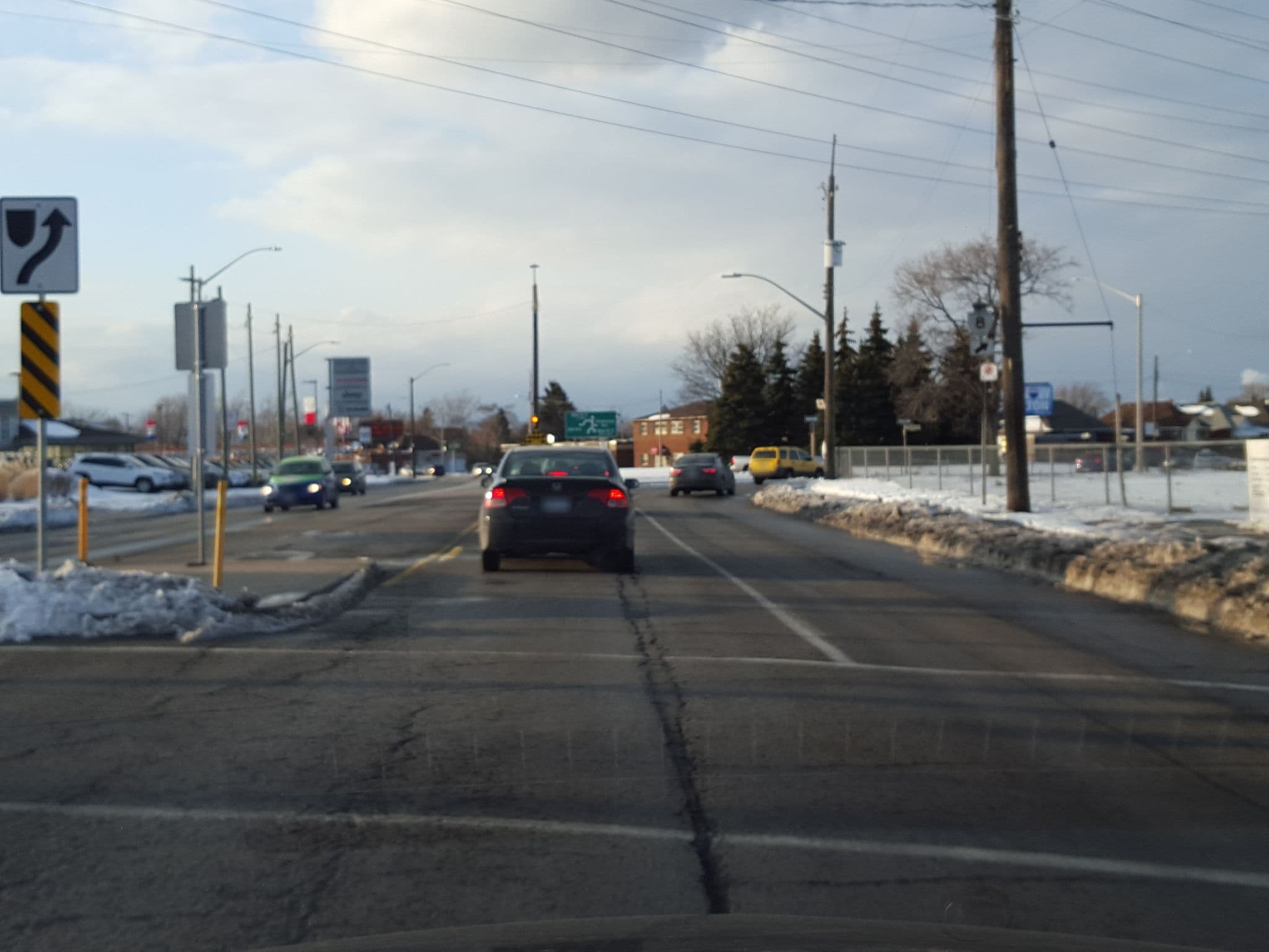 Street view near City Motor Hotel, Stoney Creek — © kevo (CC BY-SA · Mapillary)