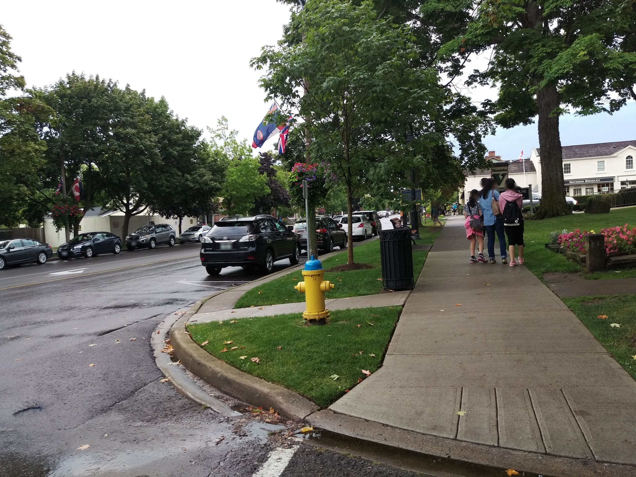 Street view near Gate House Hotel, Niagara-on-the-Lake — © aceini (CC BY-SA · Mapillary)