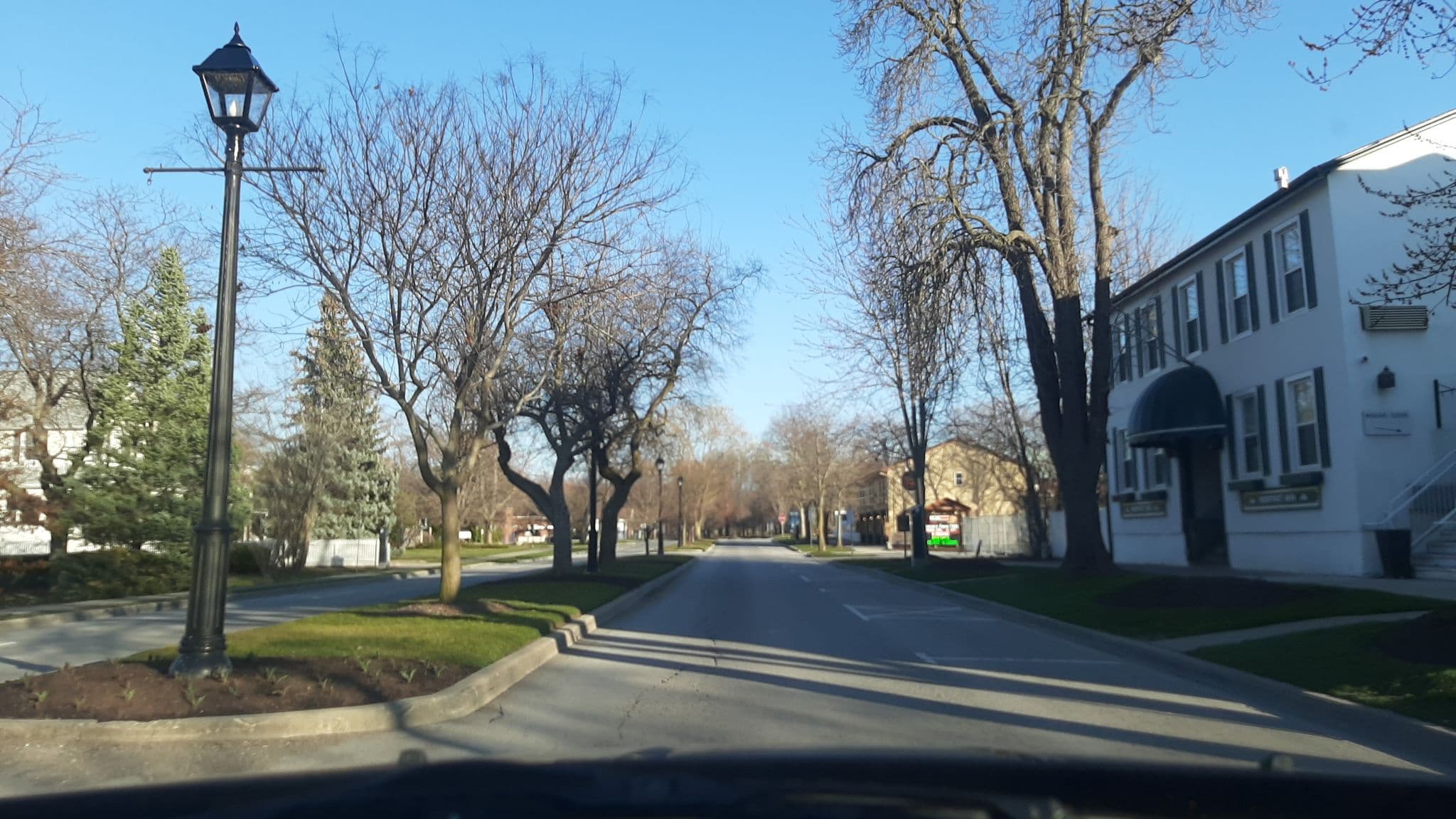 Street view near Moffat Inn, Niagara-on-the-Lake — © spotnein (CC BY-SA · Mapillary)