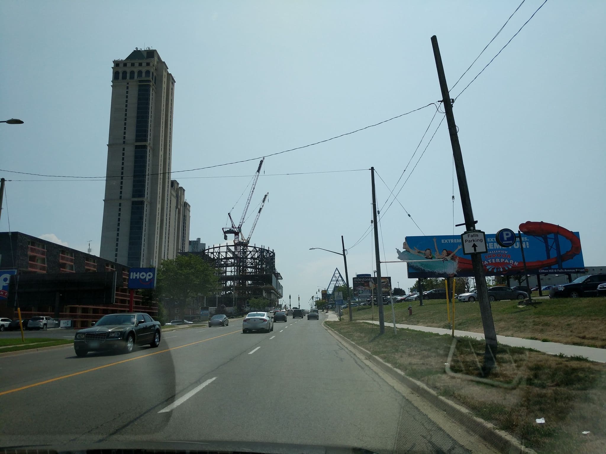 Street view near Stanley Motor Inn, Niagara Falls — © zerz57k1 (CC BY-SA · Mapillary)