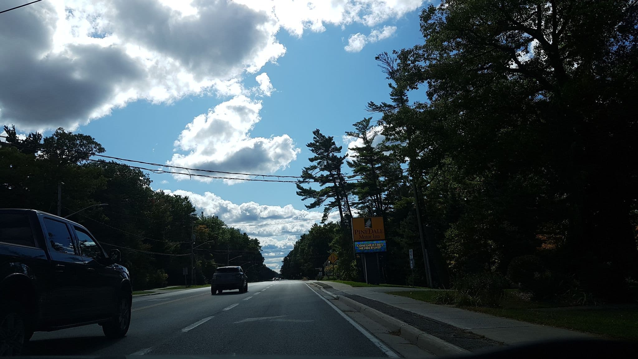 Street view near Pinedale Motor Inn, Grand Bend — © elgaard (CC BY-SA · Mapillary)