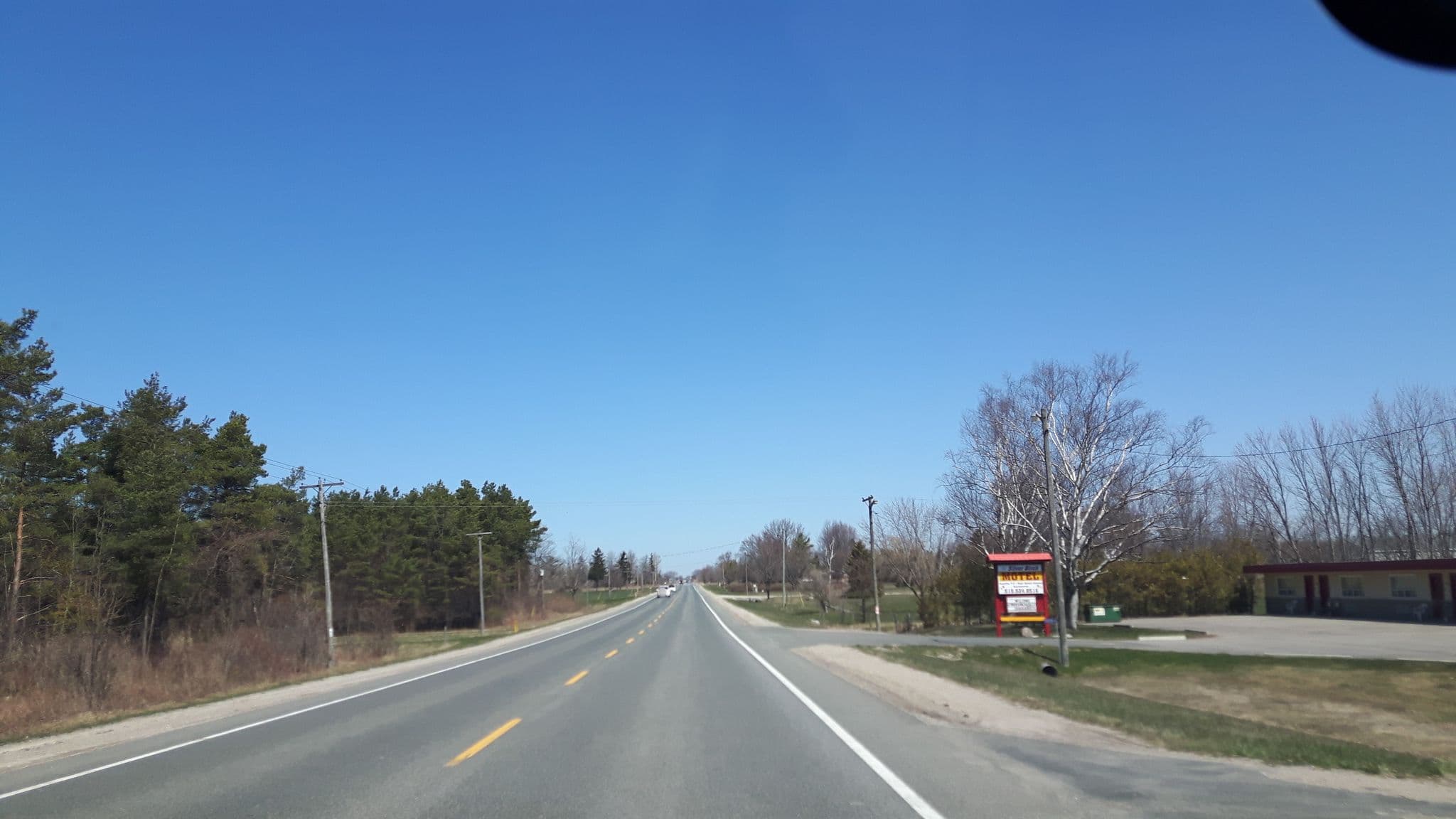 Street view near The Silver Birch Motel, Goderich — © liammorley (CC BY-SA · Mapillary)