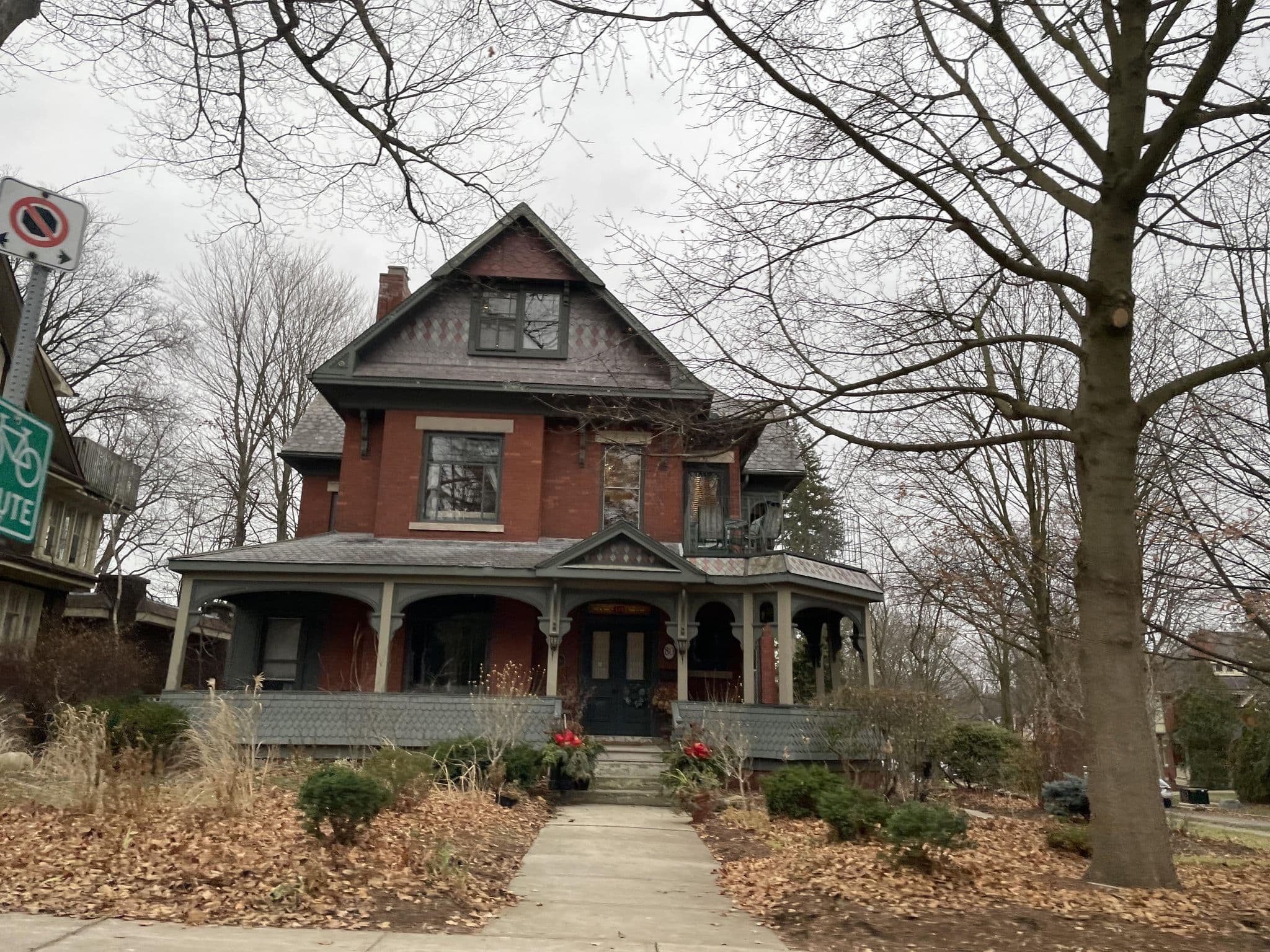Street view near London House, Guelph — © privateacorn (CC BY-SA · Mapillary)