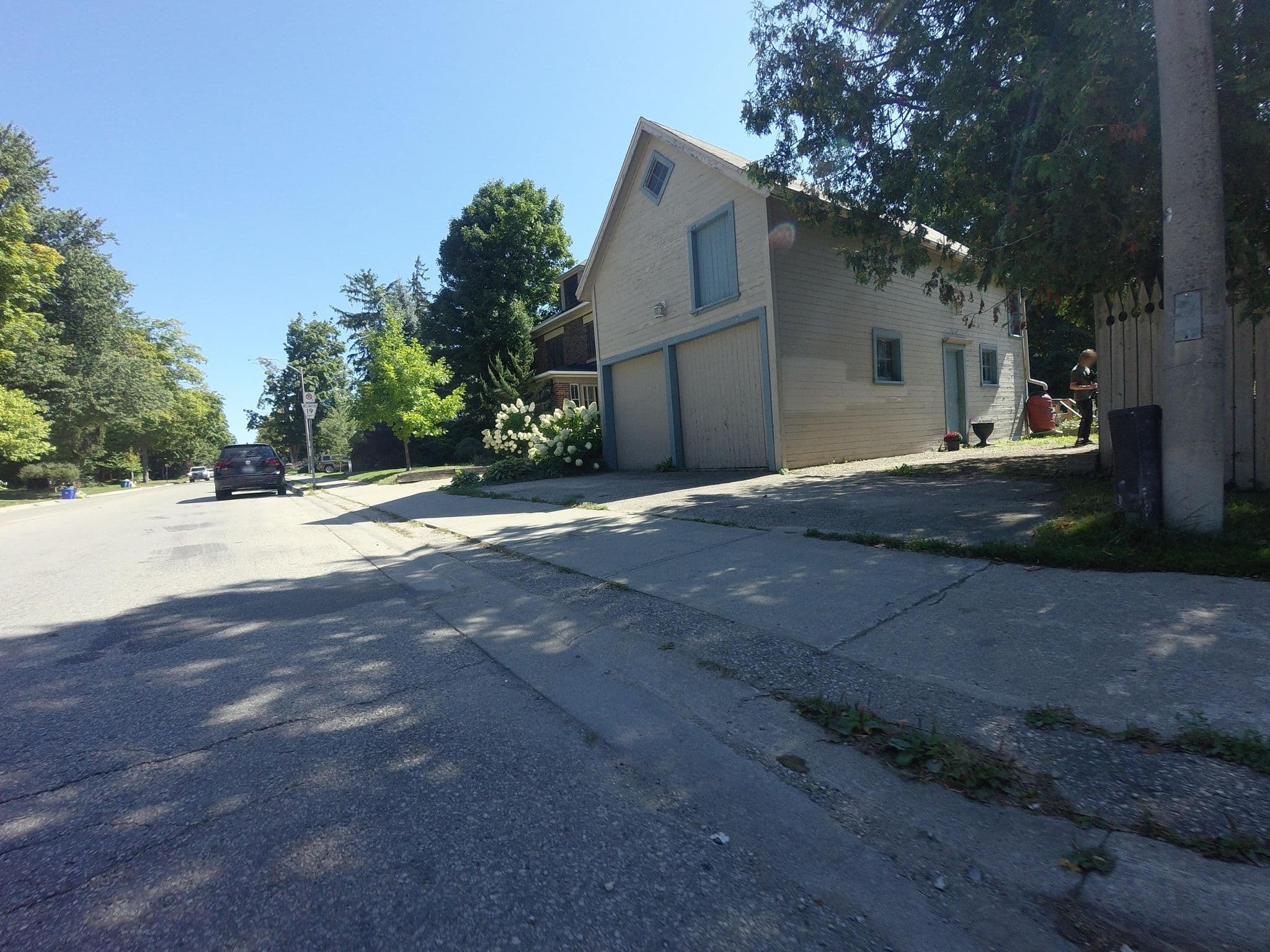 Street view near Dream Corner B&B, Fergus — © hshearer (CC BY-SA · Mapillary)