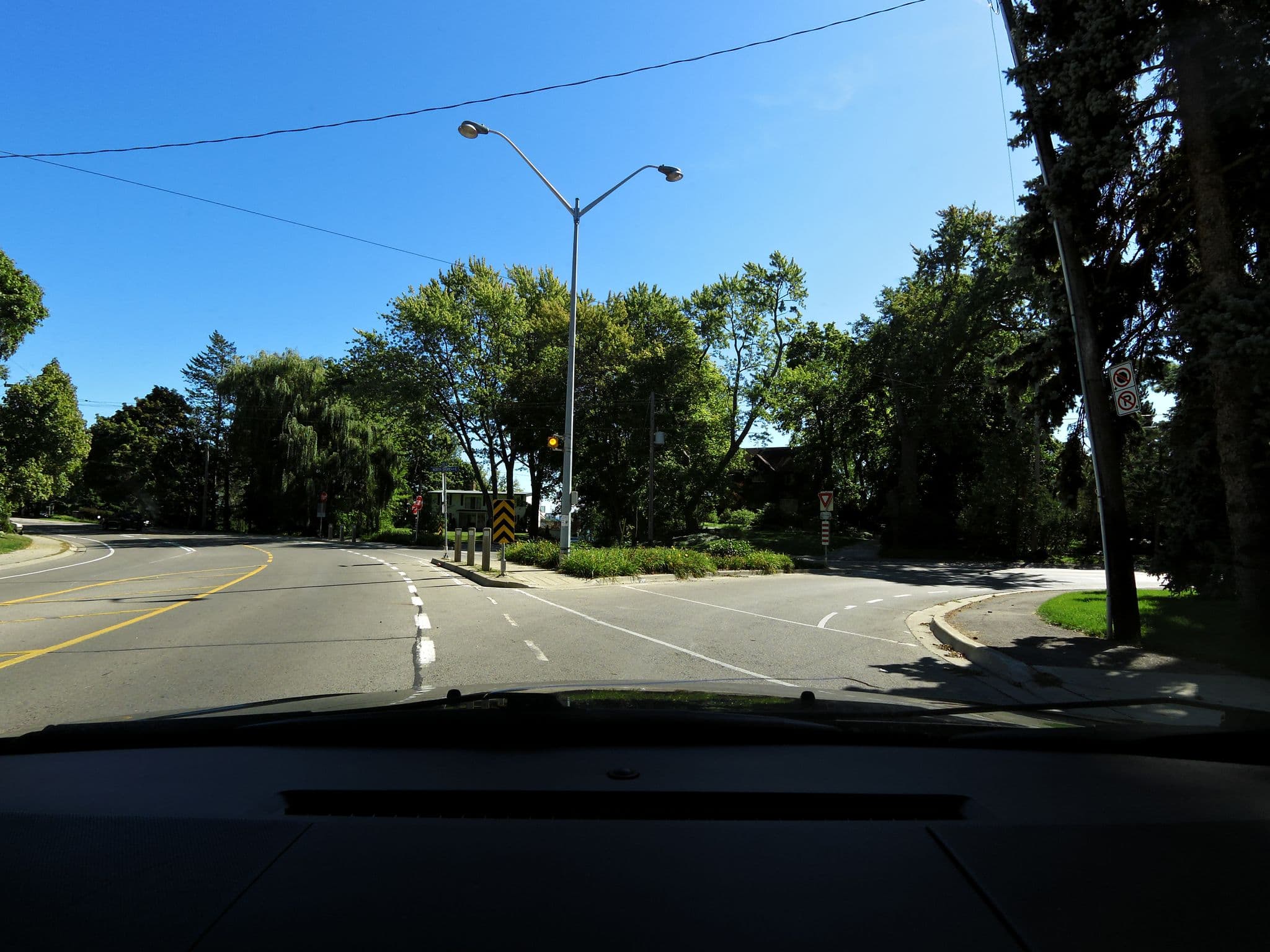 Street view near King St Air B&B, Waterdown — © kevo (CC BY-SA · Mapillary)