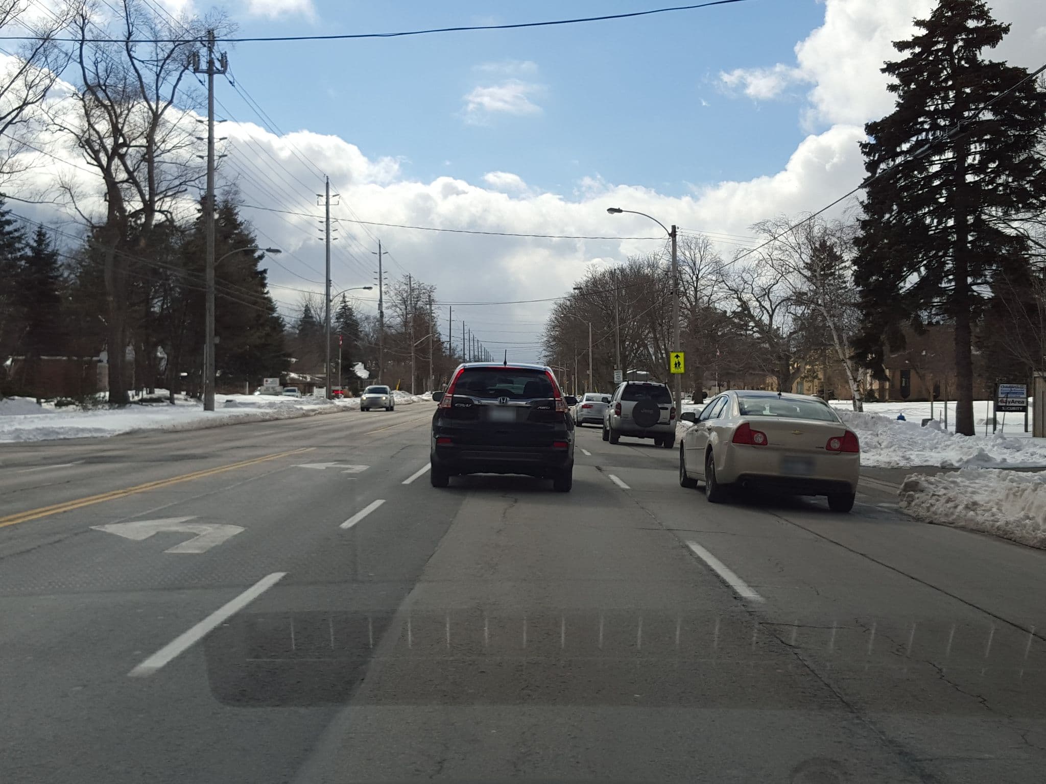 Street view near Bell Motel, Waterdown — © kevo (CC BY-SA · Mapillary)