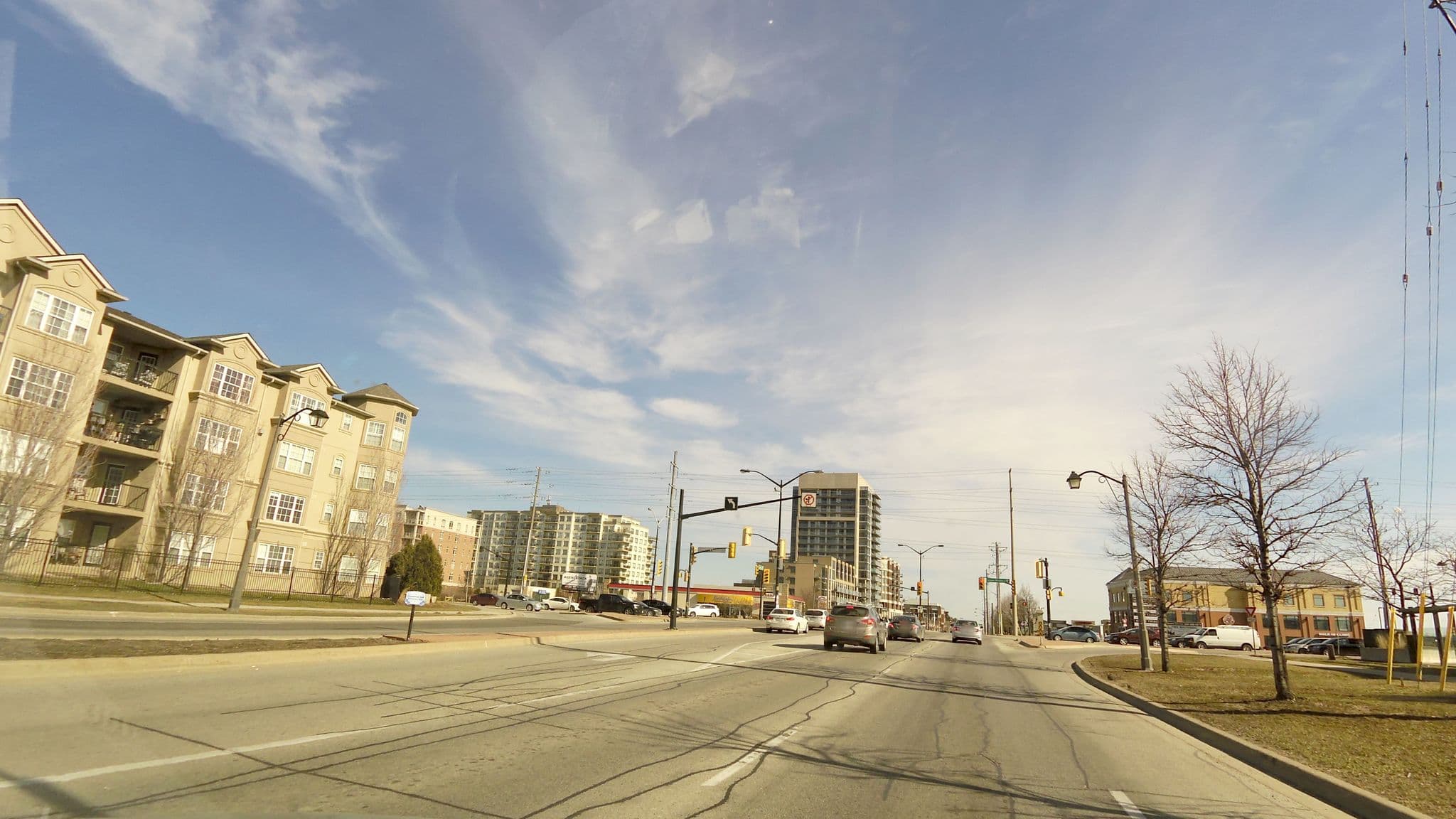 Street view near Premiere Suites, Burlington — © bootprint (CC BY-SA · Mapillary)