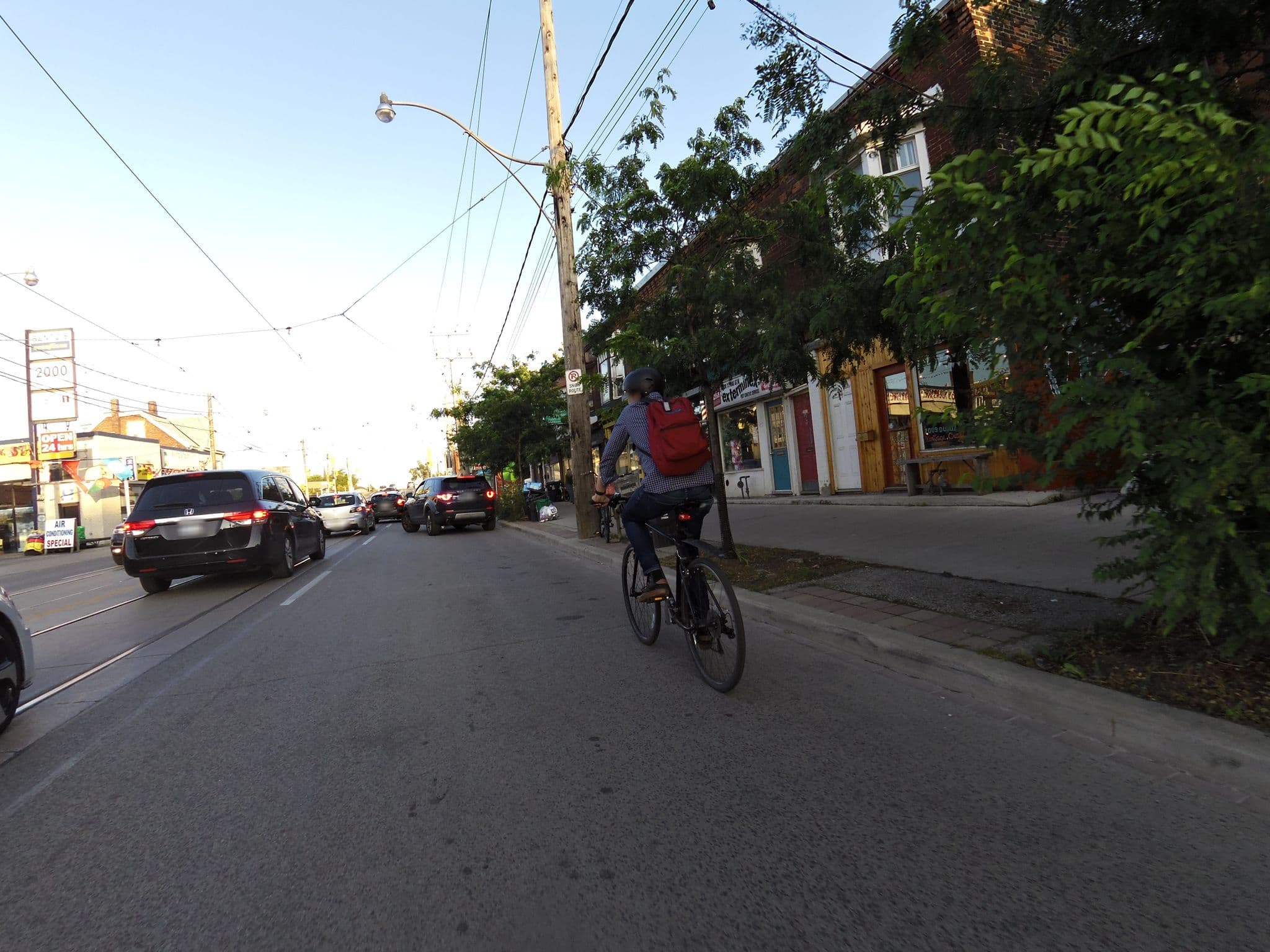 Street view near Marigold Int Travellers Hostel Inc, Roncesvalles — © kevo (CC BY-SA · Mapillary)