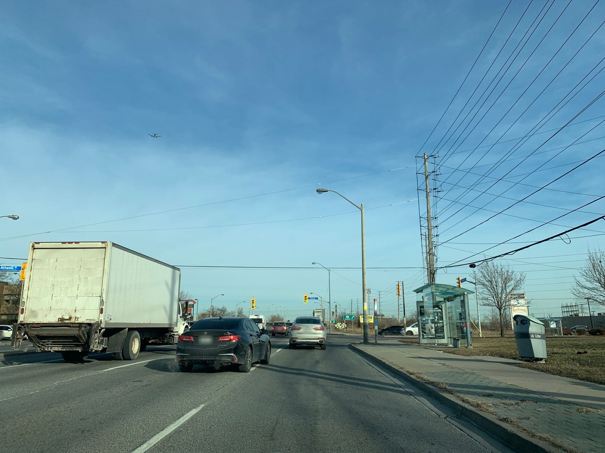 Street view near Marriot Hotel, Willowridge-Martingrove-Richview — © mdrive (CC BY-SA · Mapillary)