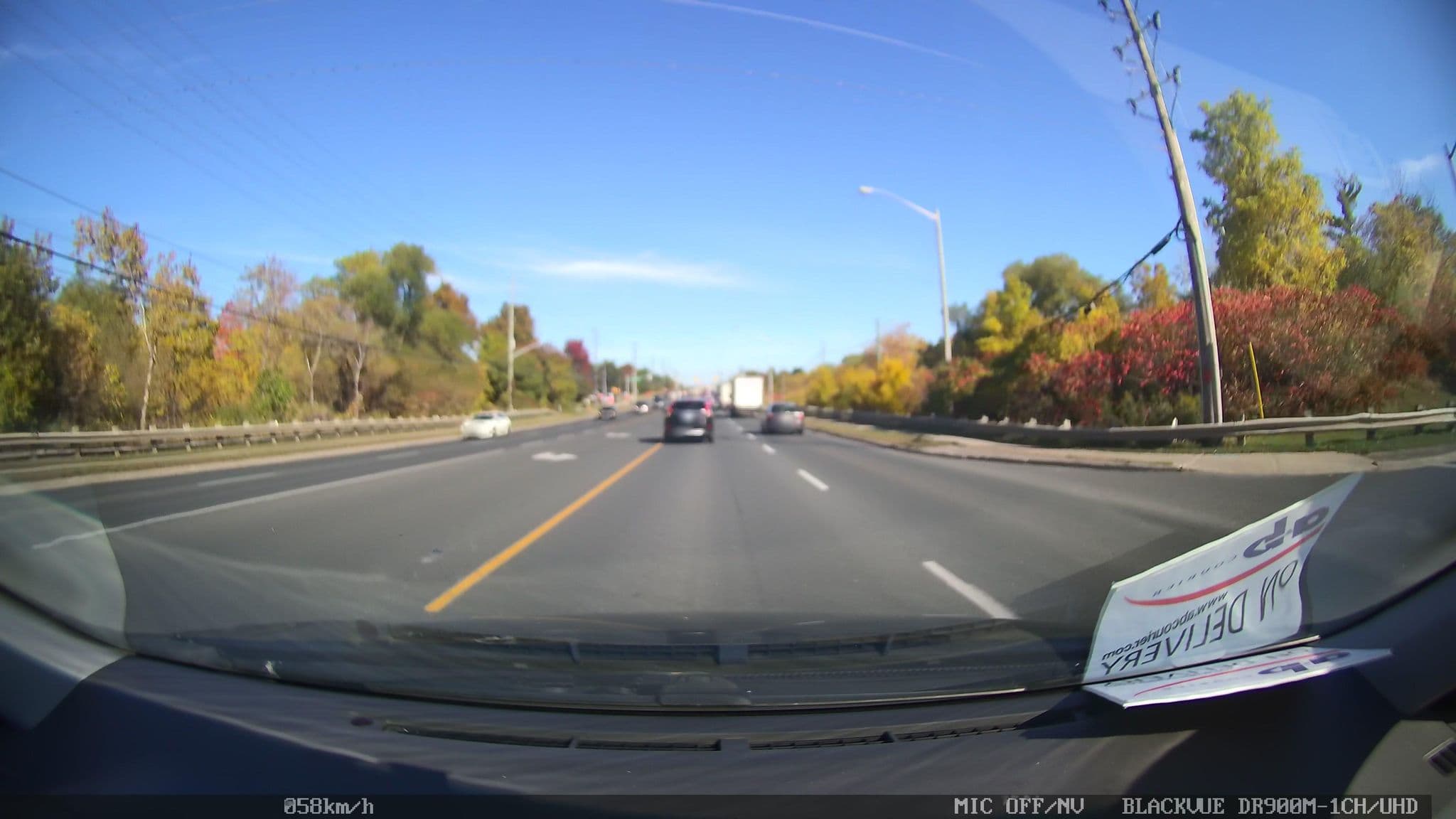 Street view near Villa Giardino, Vaughan — © abcourier (CC BY-SA · Mapillary)