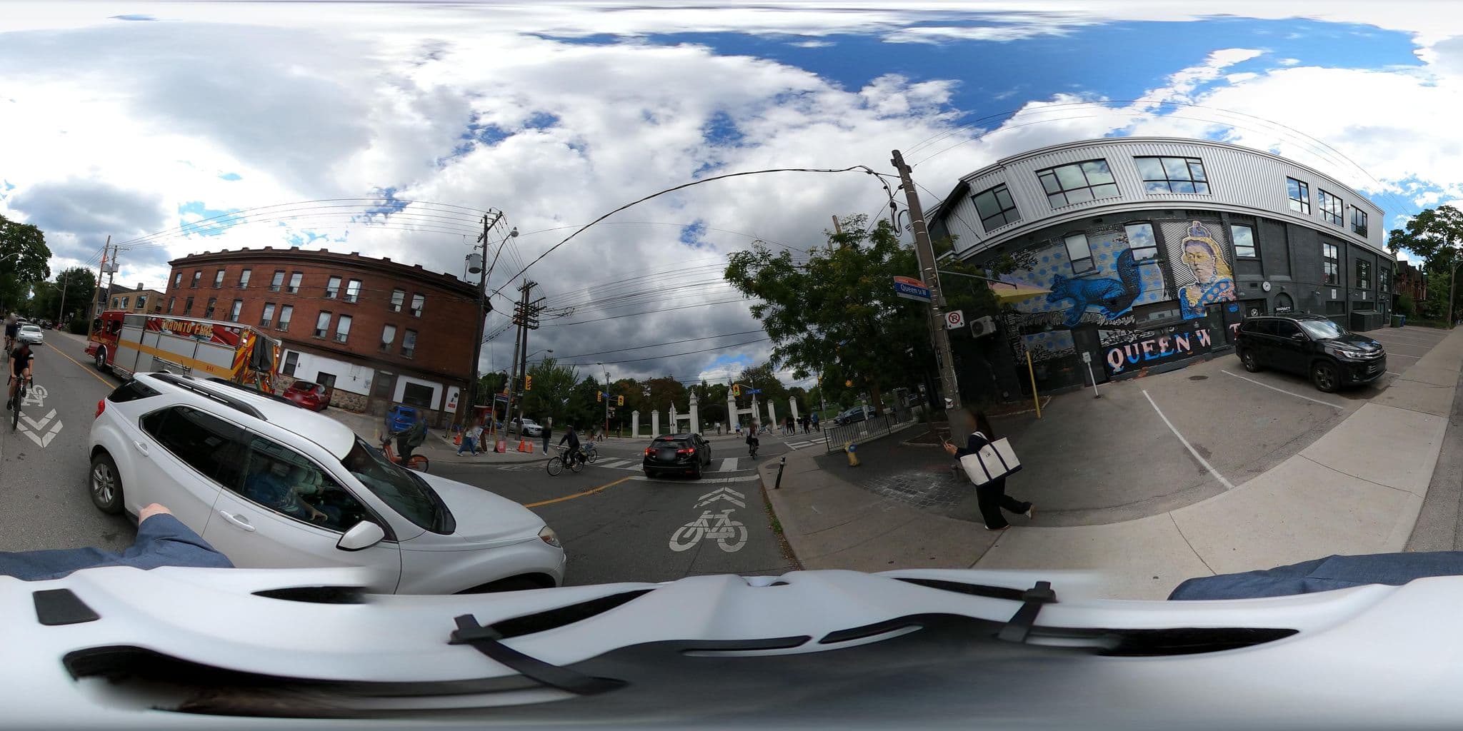 Street view near Parkview Arms, Trinity-Bellwoods — © tallcoleman (CC BY-SA · Mapillary)