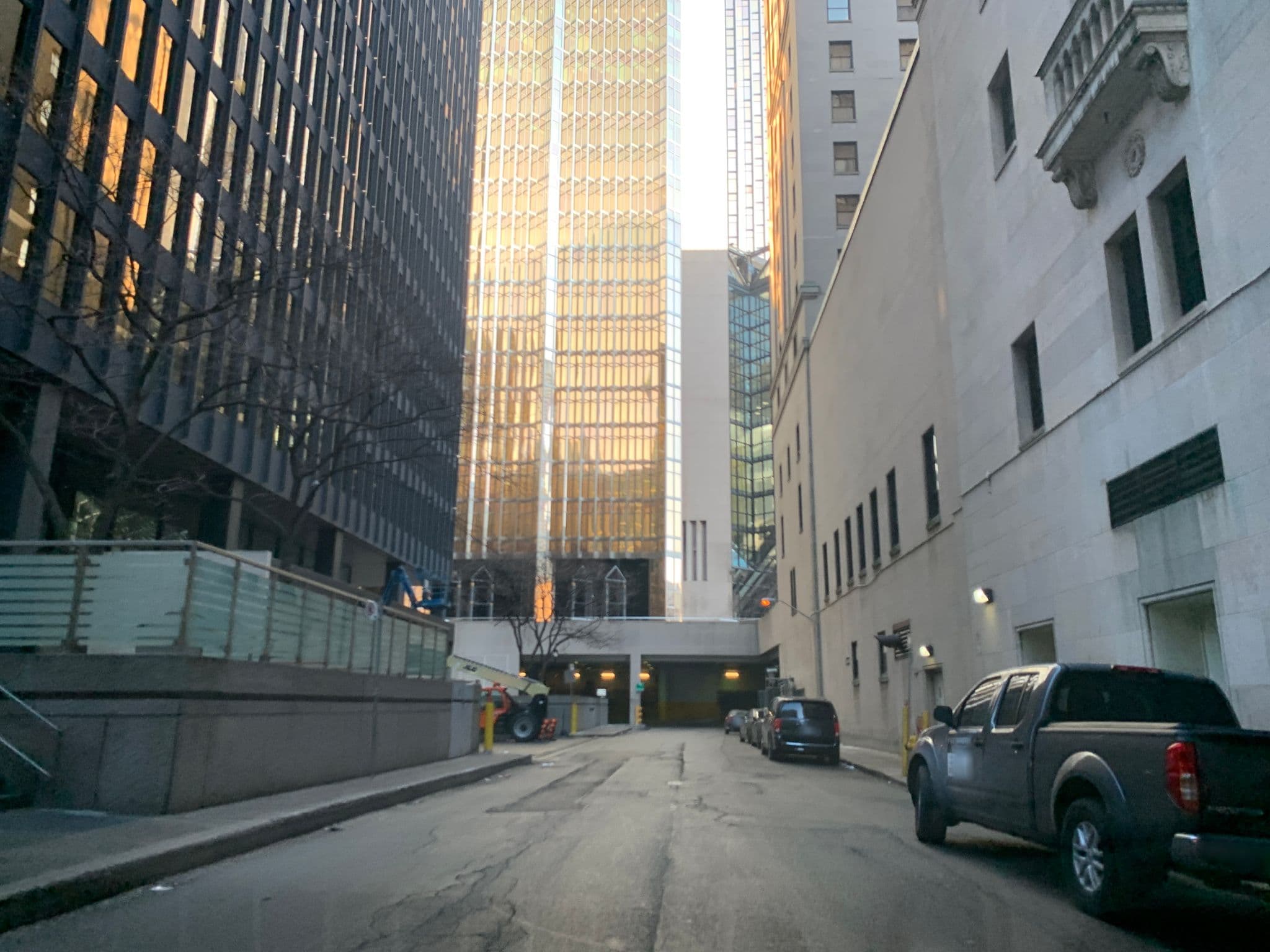 Street view near Empire Club of Canada, Moss Park — © mdrive (CC BY-SA · Mapillary)