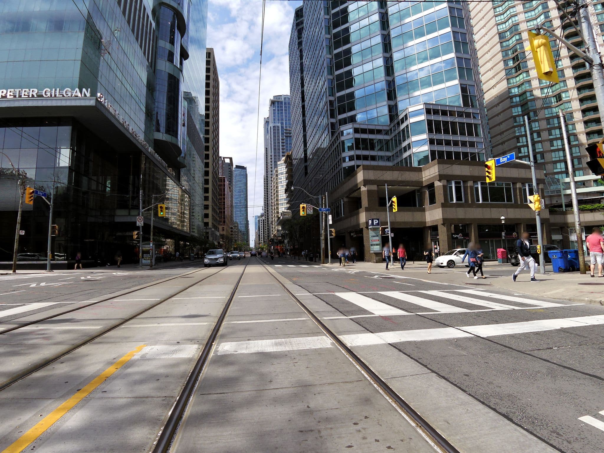 Street view near 650 Hotel, Bay Street Corridor — © kevo (CC BY-SA · Mapillary)