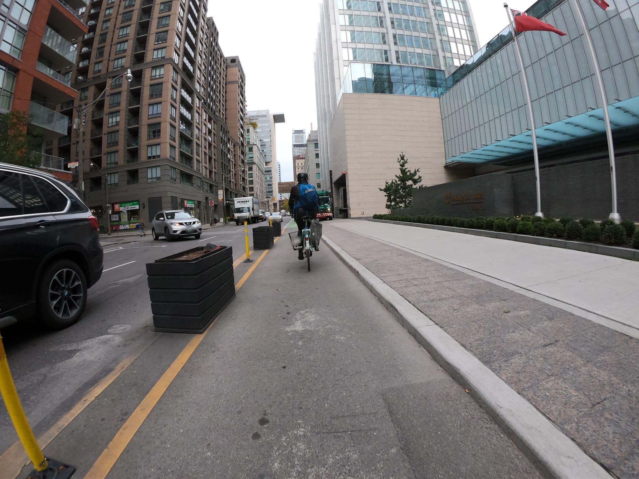 Street view near Shangri-La Toronto, Bay Street Corridor — © bootprint (CC BY-SA · Mapillary)