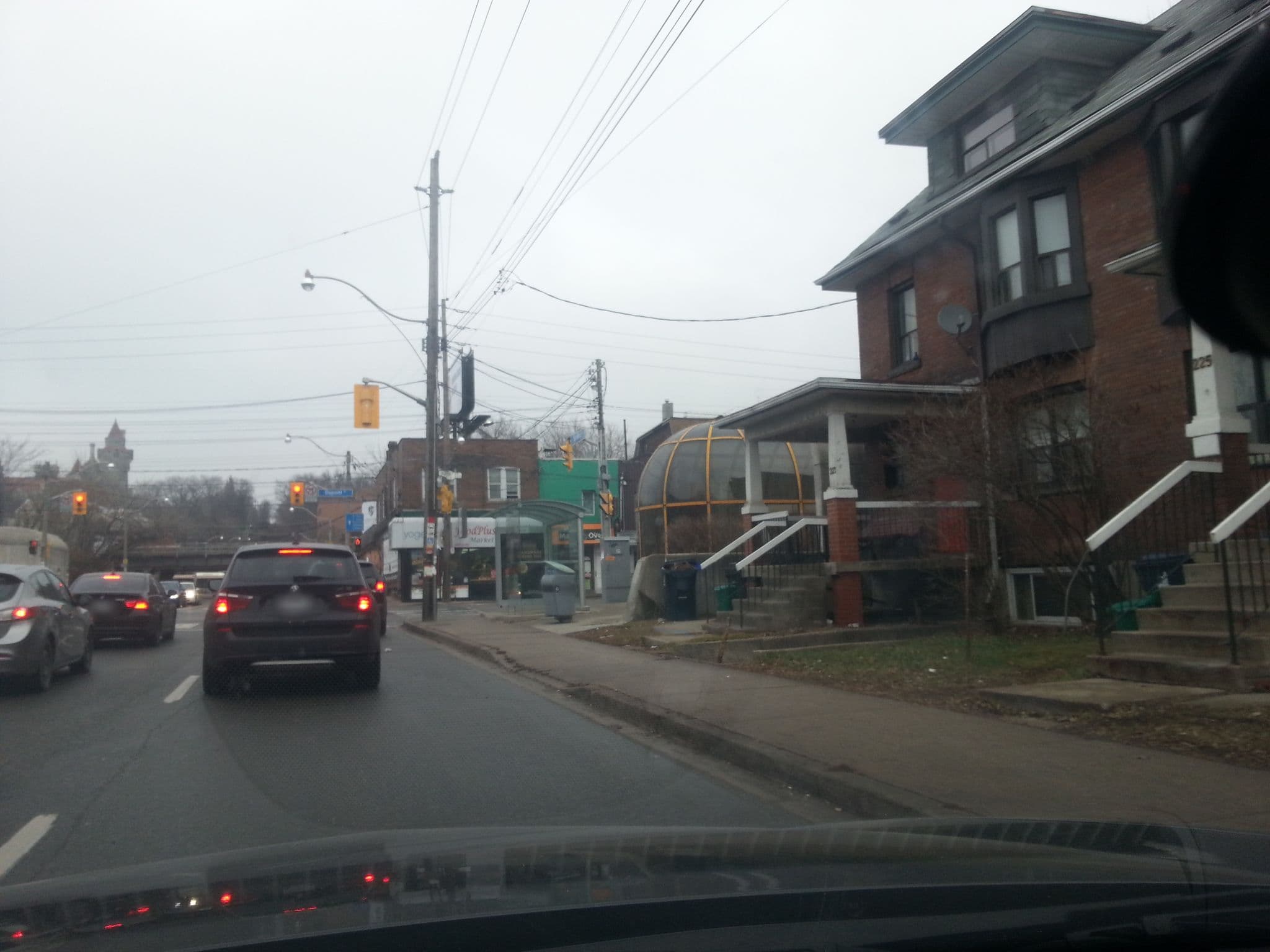 Street view near Whatever Inn, Annex — © rps333 (CC BY-SA · Mapillary)