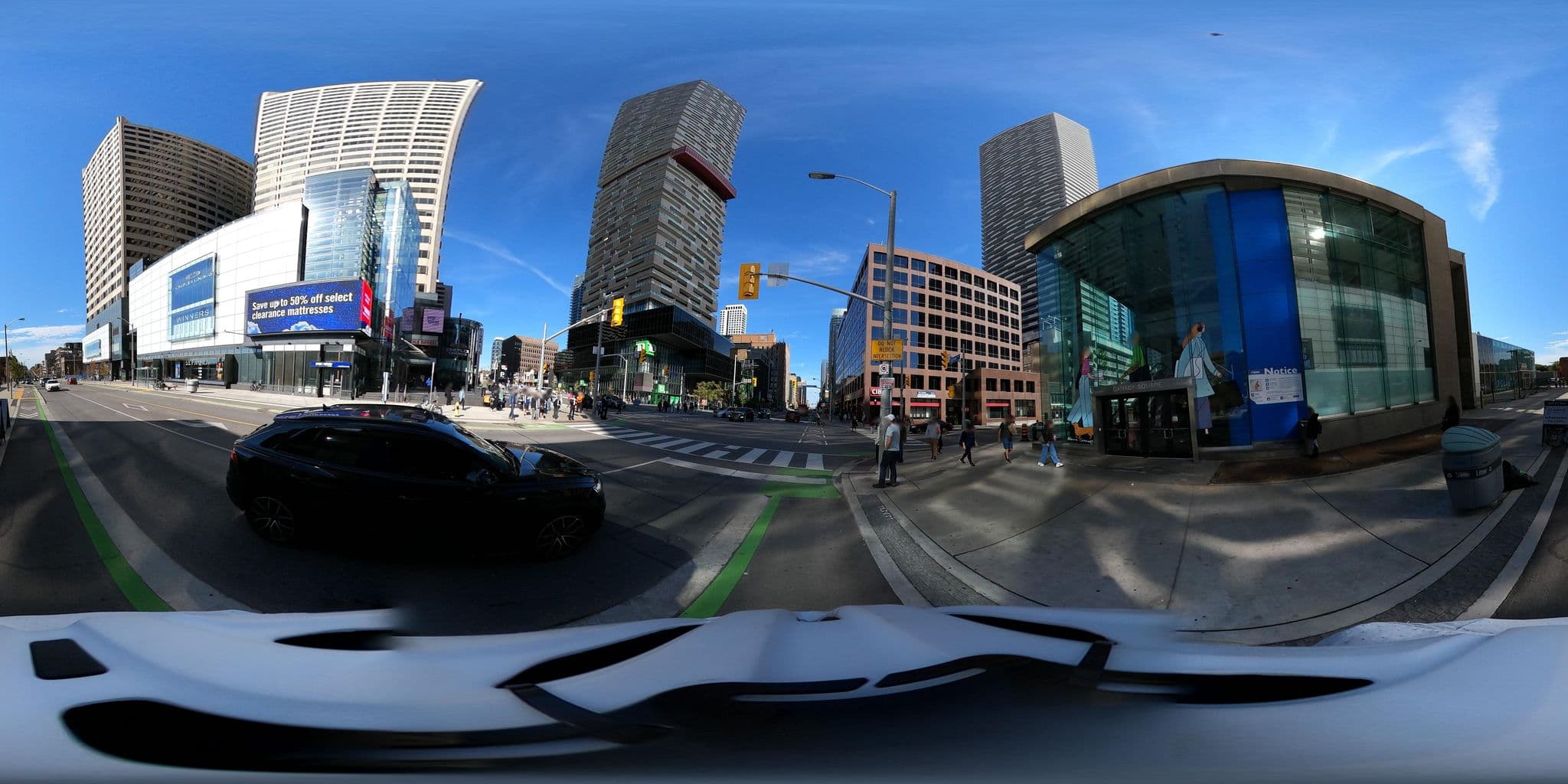 Street view near Marriott by the Falls, Toronto — © tallcoleman (CC BY-SA · Mapillary)