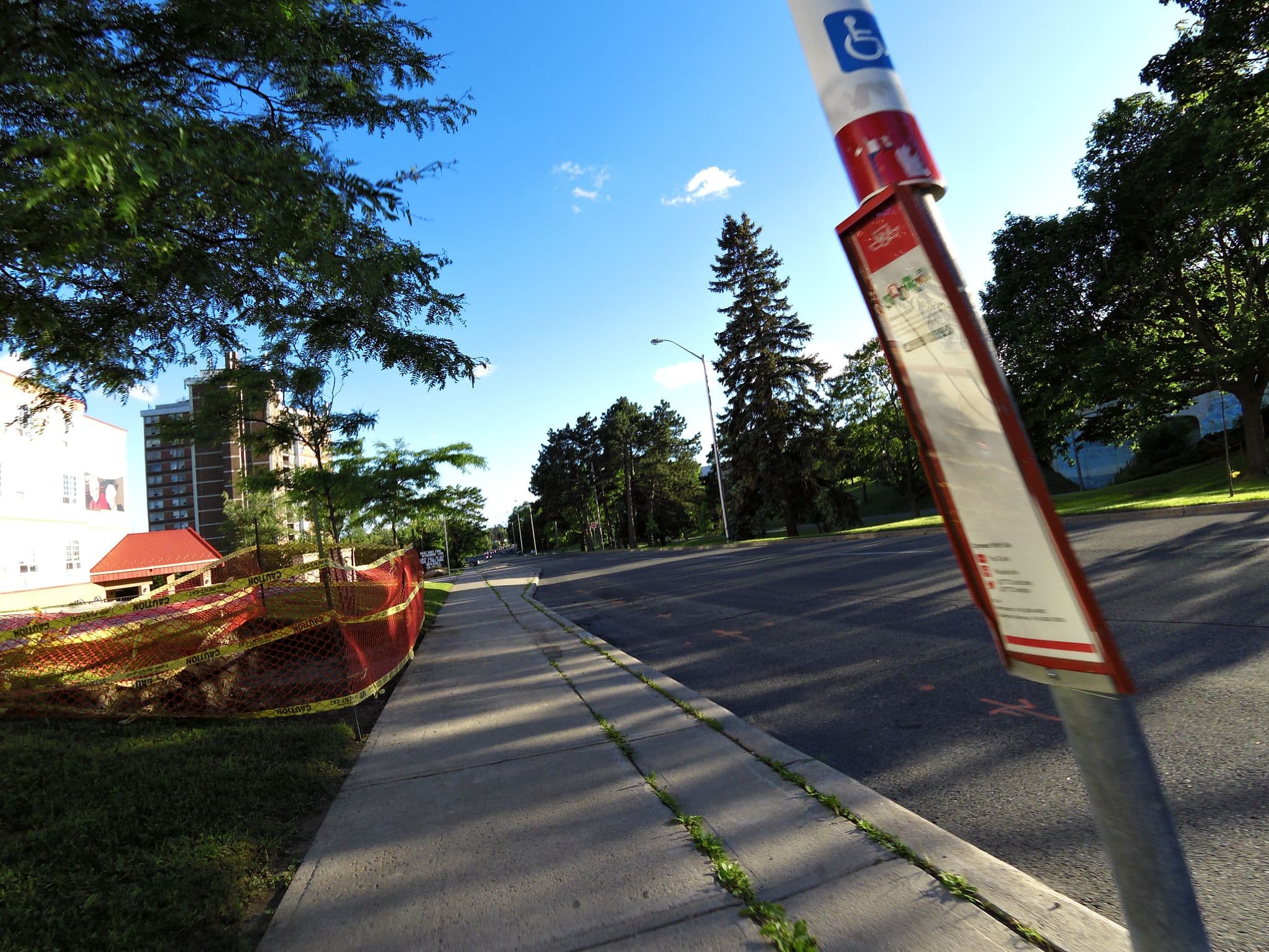 Street view near Best Western Metro Inn, Birchcliffe-Cliffside — © kevo (CC BY-SA · Mapillary)