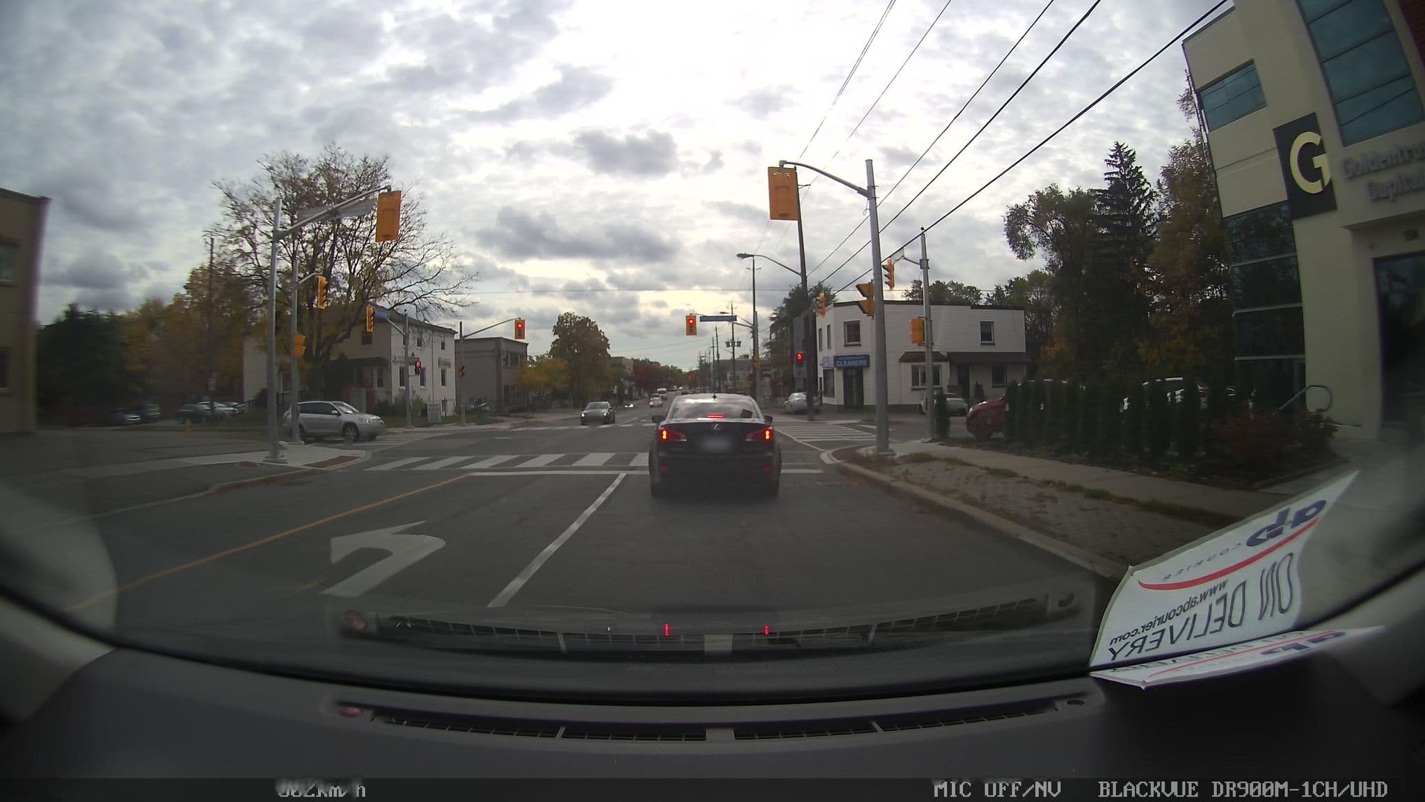Street view near Maryam Hotel, Willowdale — © abcourier (CC BY-SA · Mapillary)