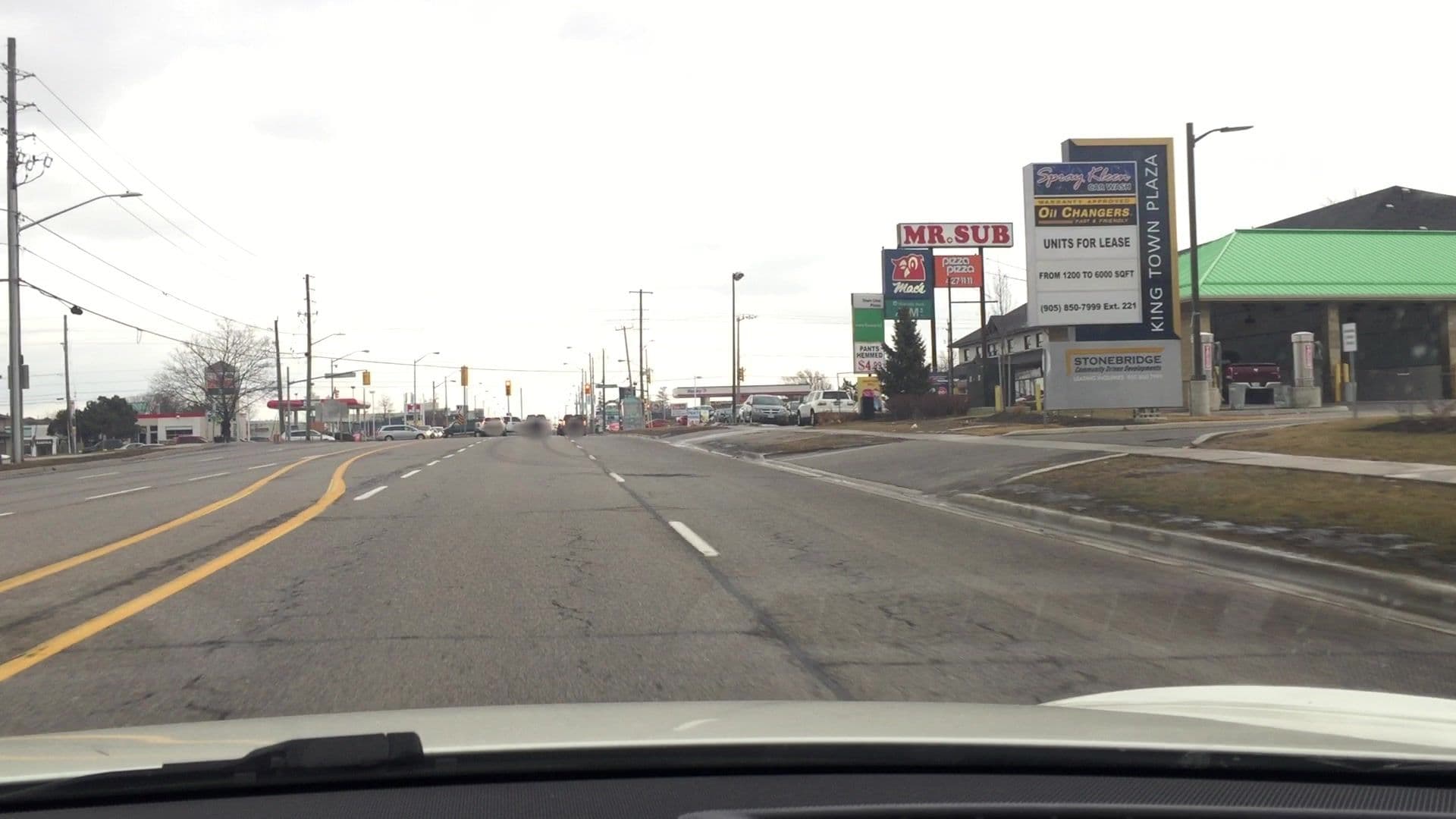 Street view near Hotel Resource, Oshawa — © lvl5 (CC BY-SA · Mapillary)