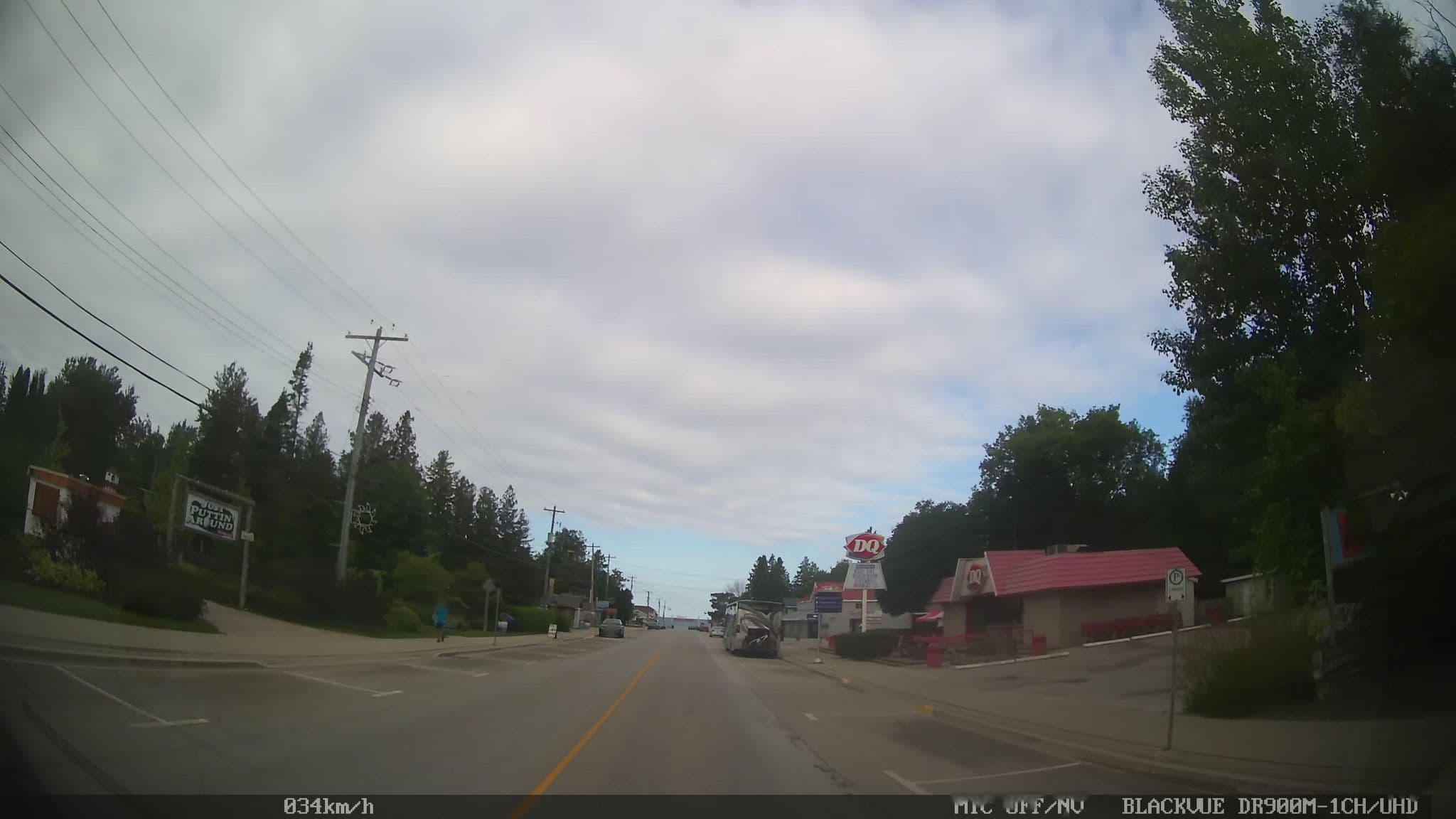 Street view near Willow & Pine Cottages & Motel, Wiarton — © rps333 (CC BY-SA · Mapillary)